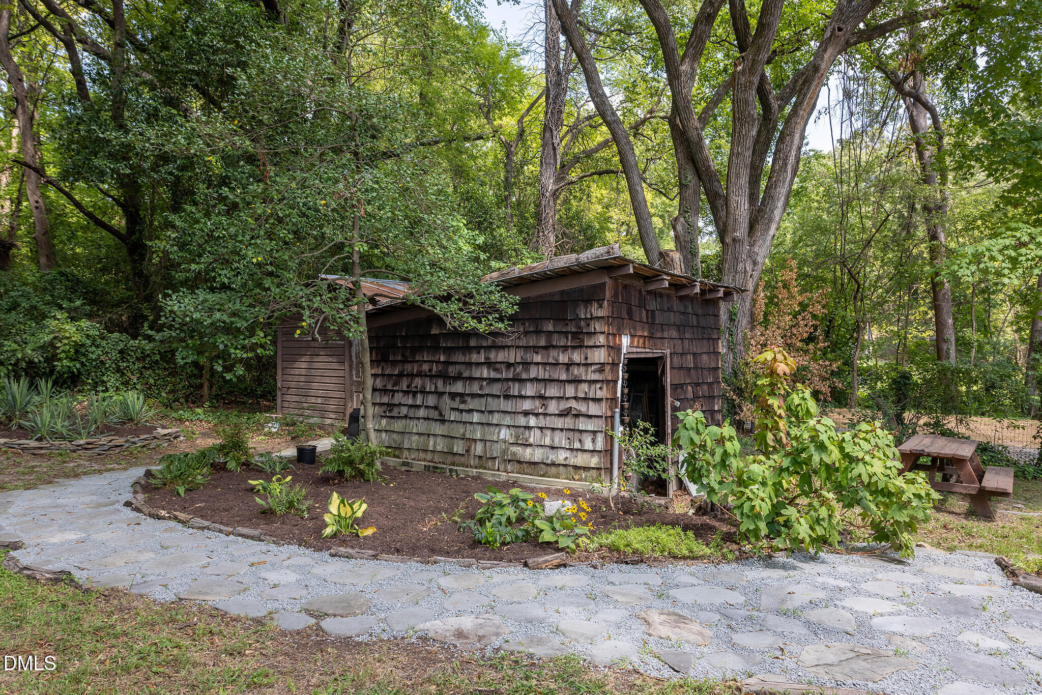 main property photo 49