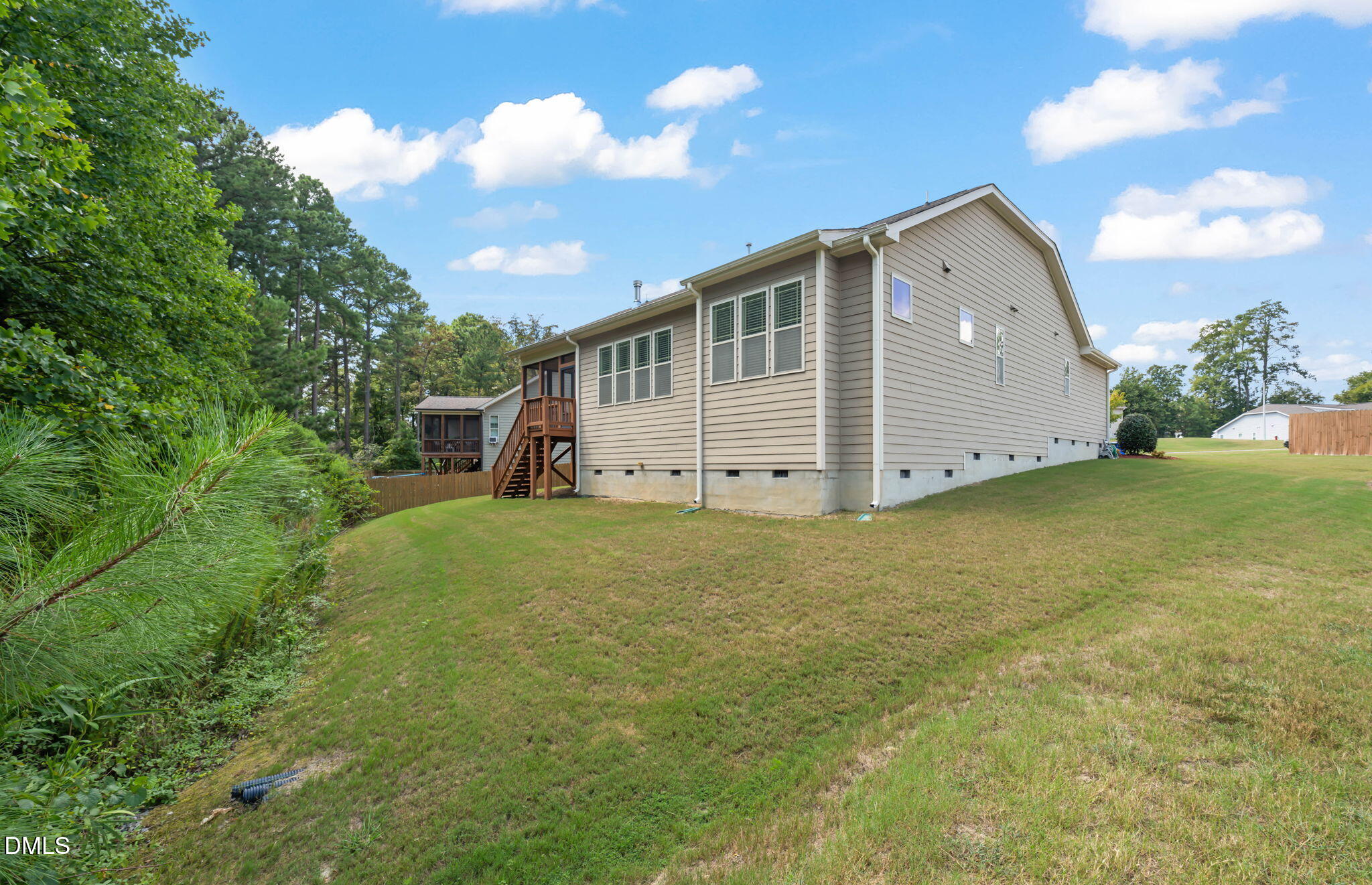 main property photo 39