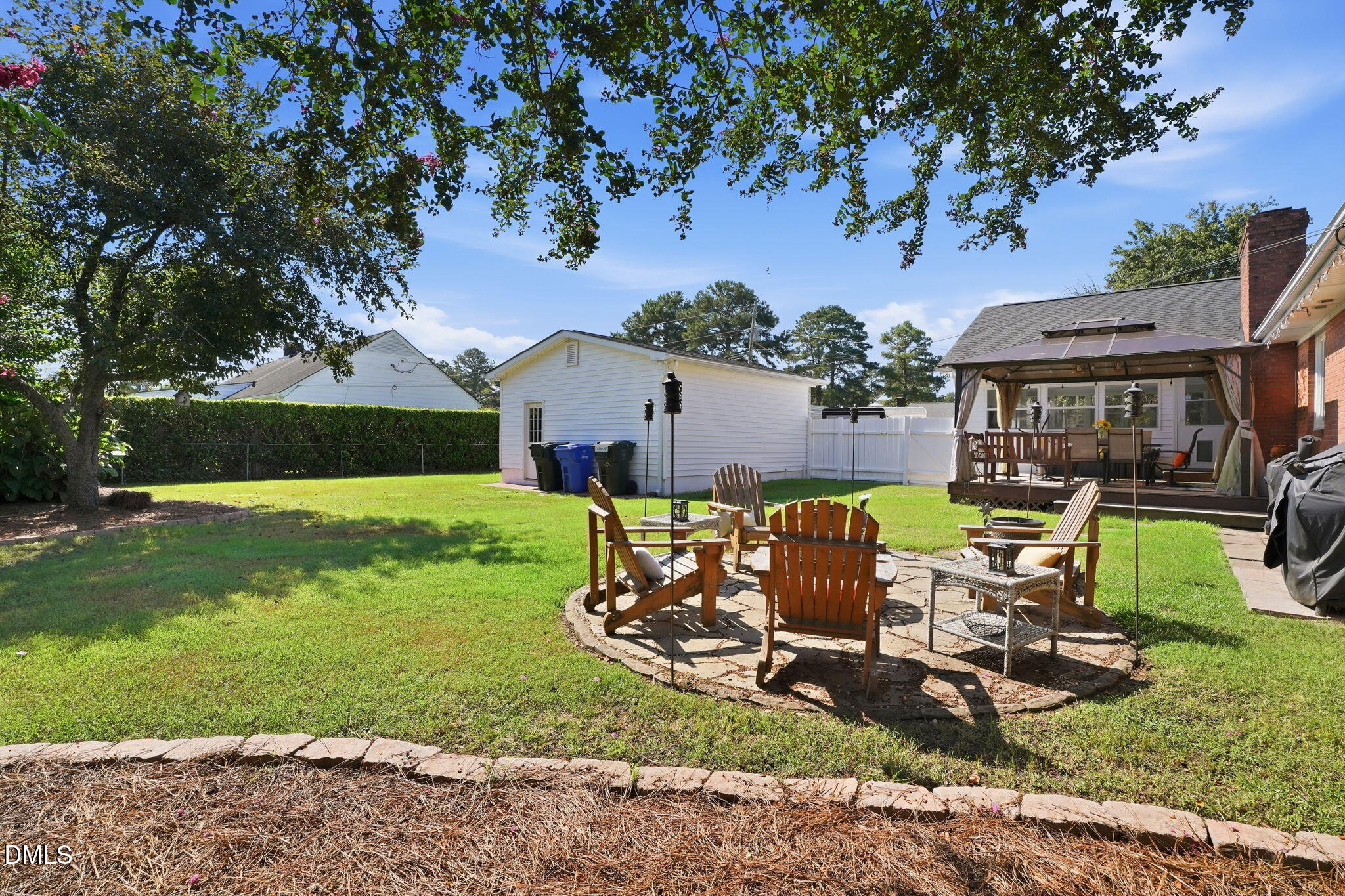 main property photo 34