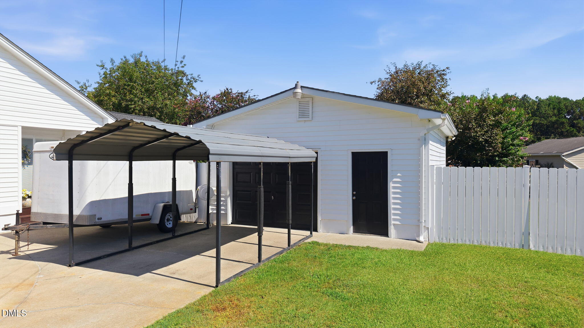 main property photo 44