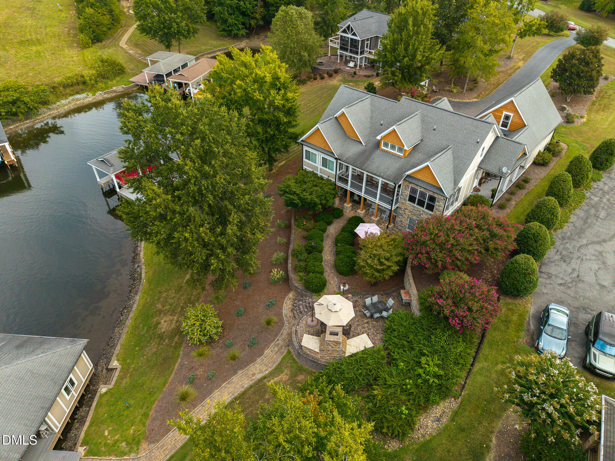 main property photo 20