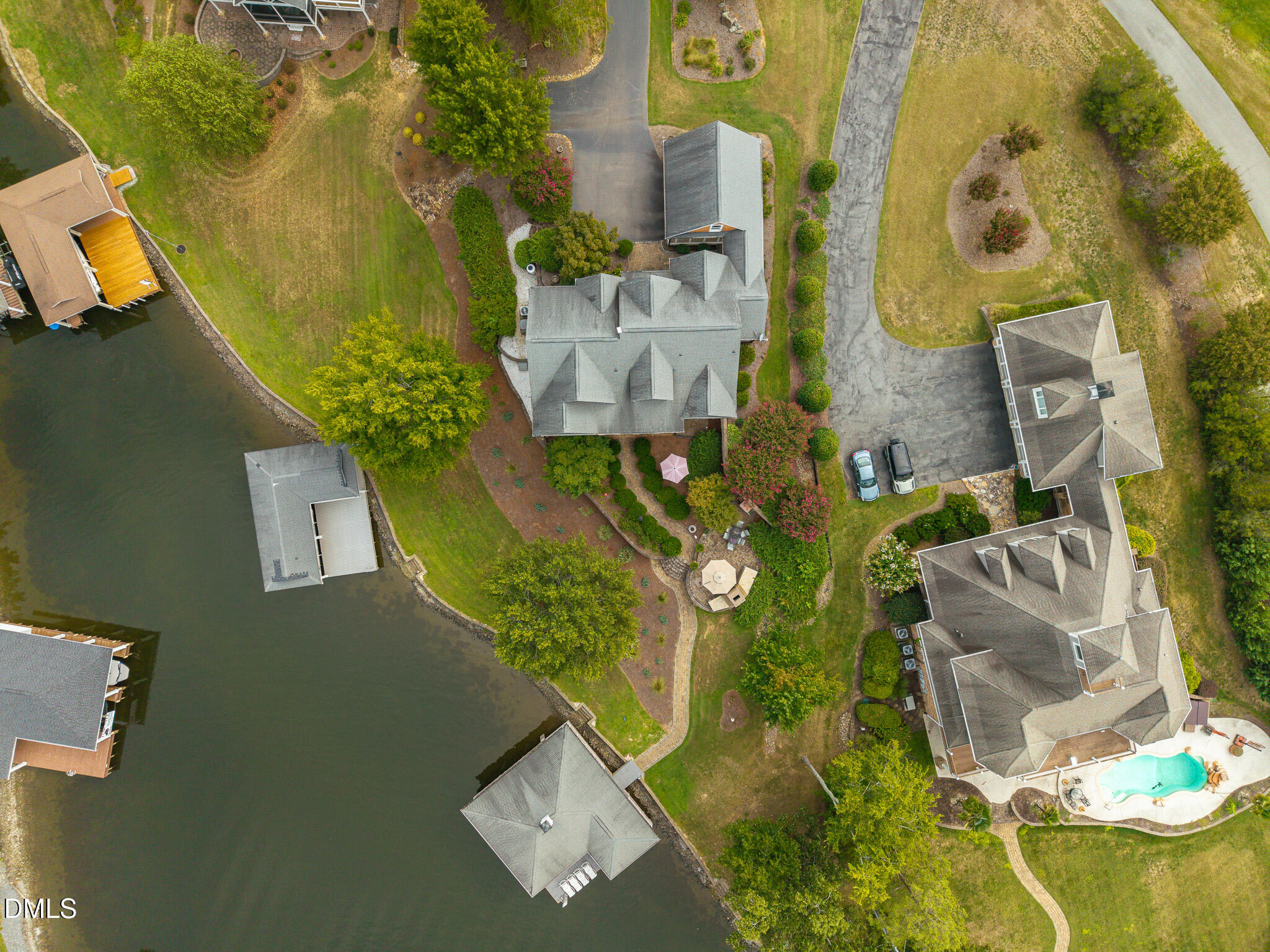 main property photo 74