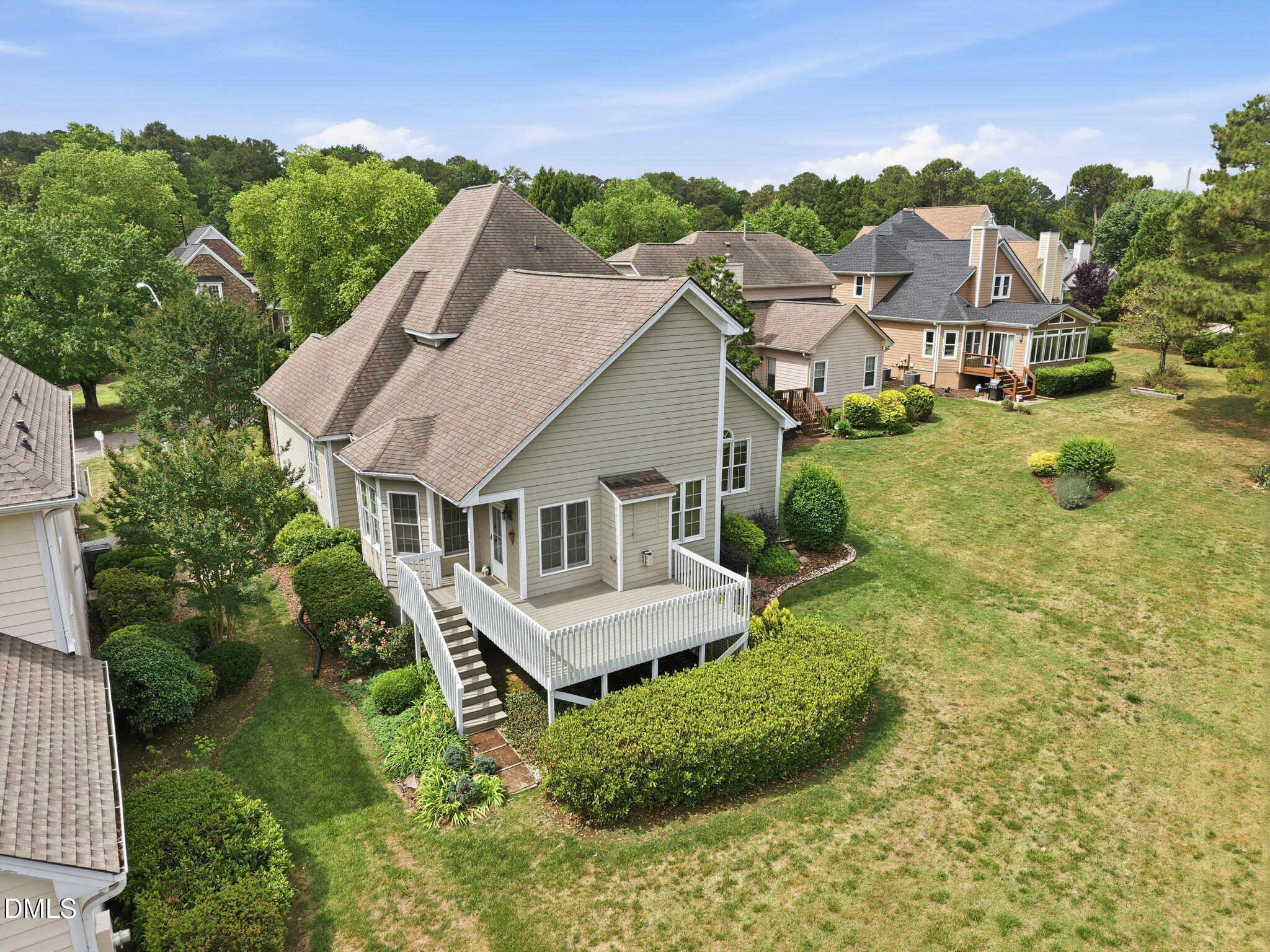 main property photo 33
