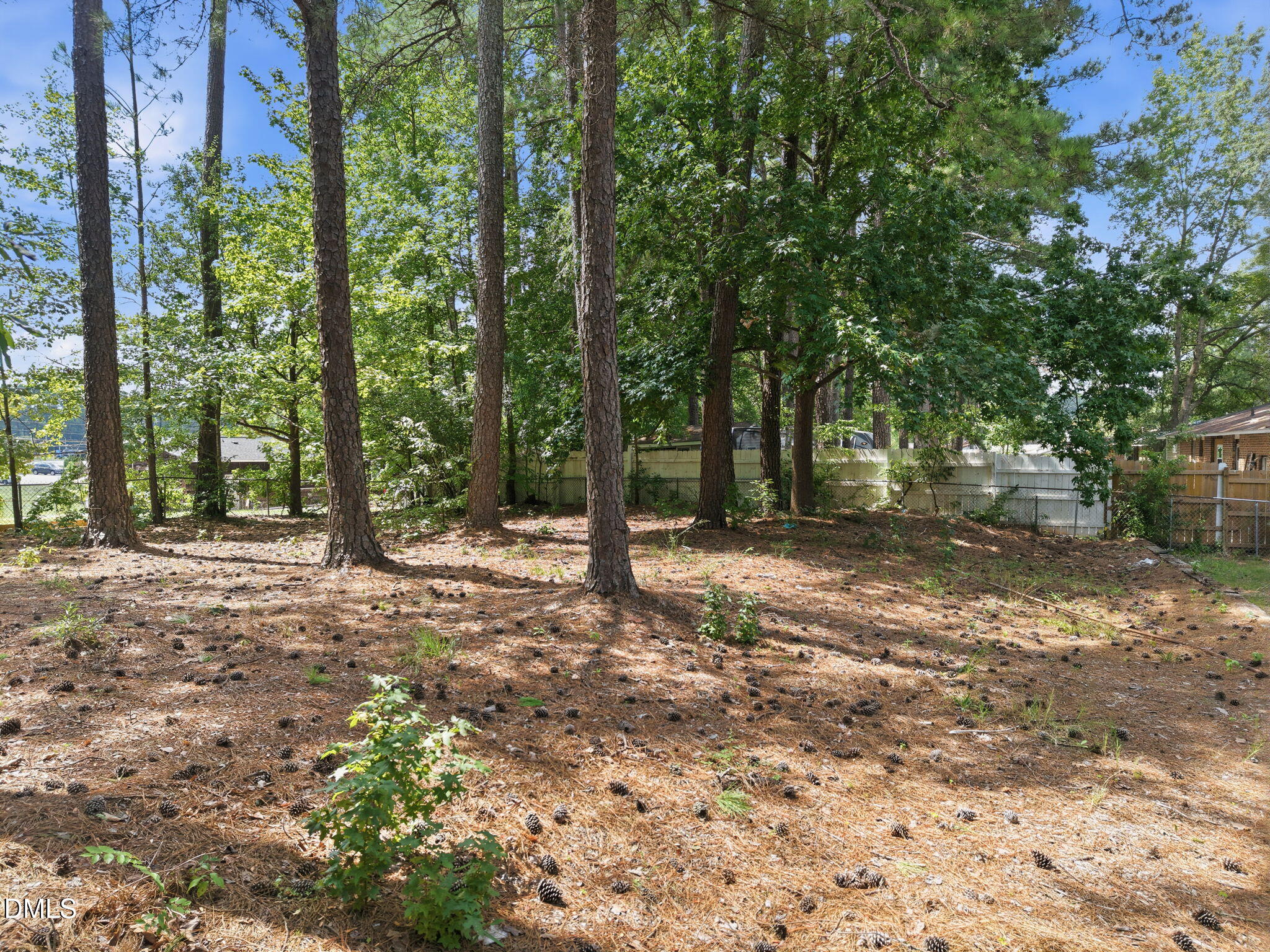 main property photo 20