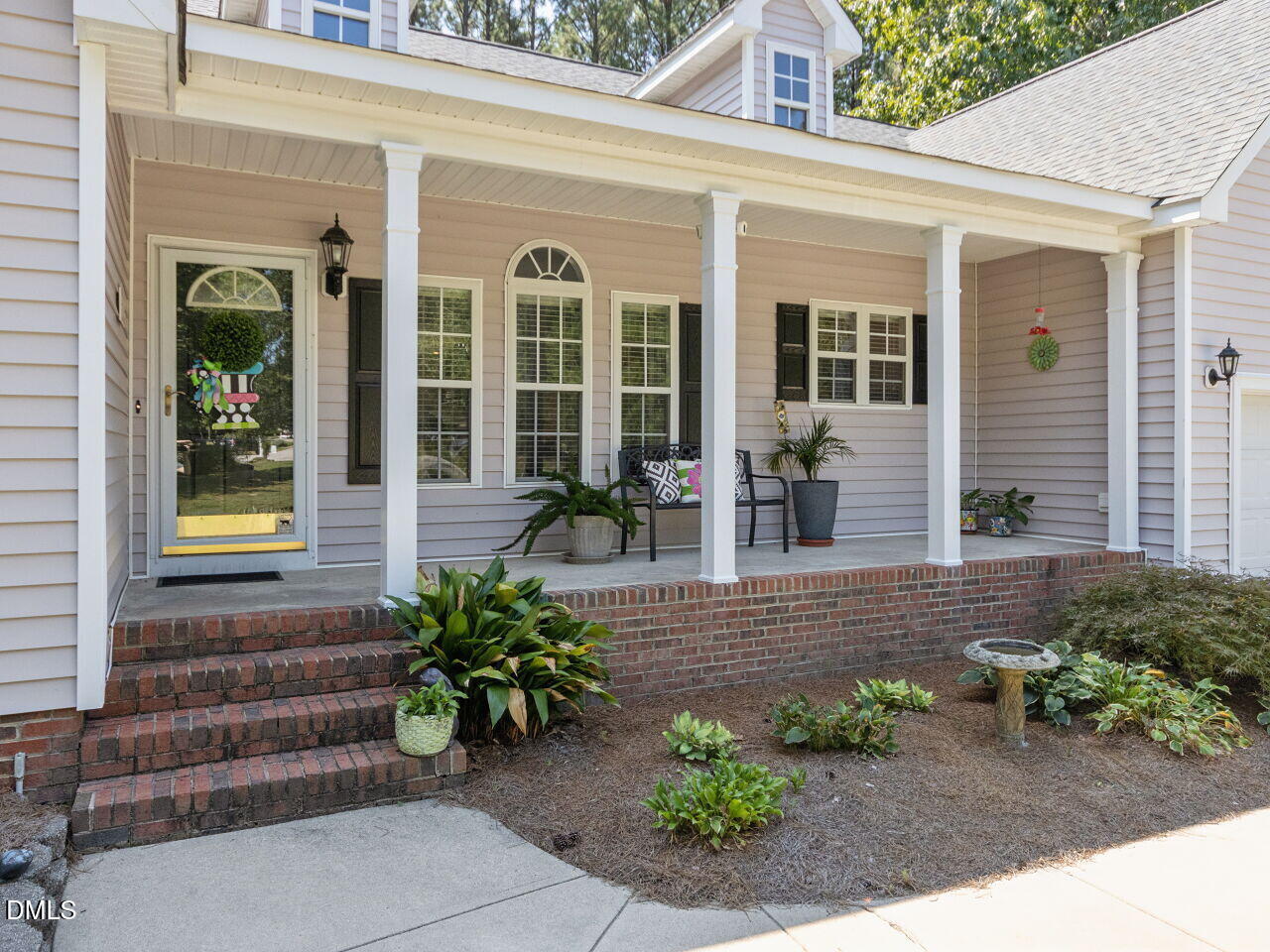 main property photo 30