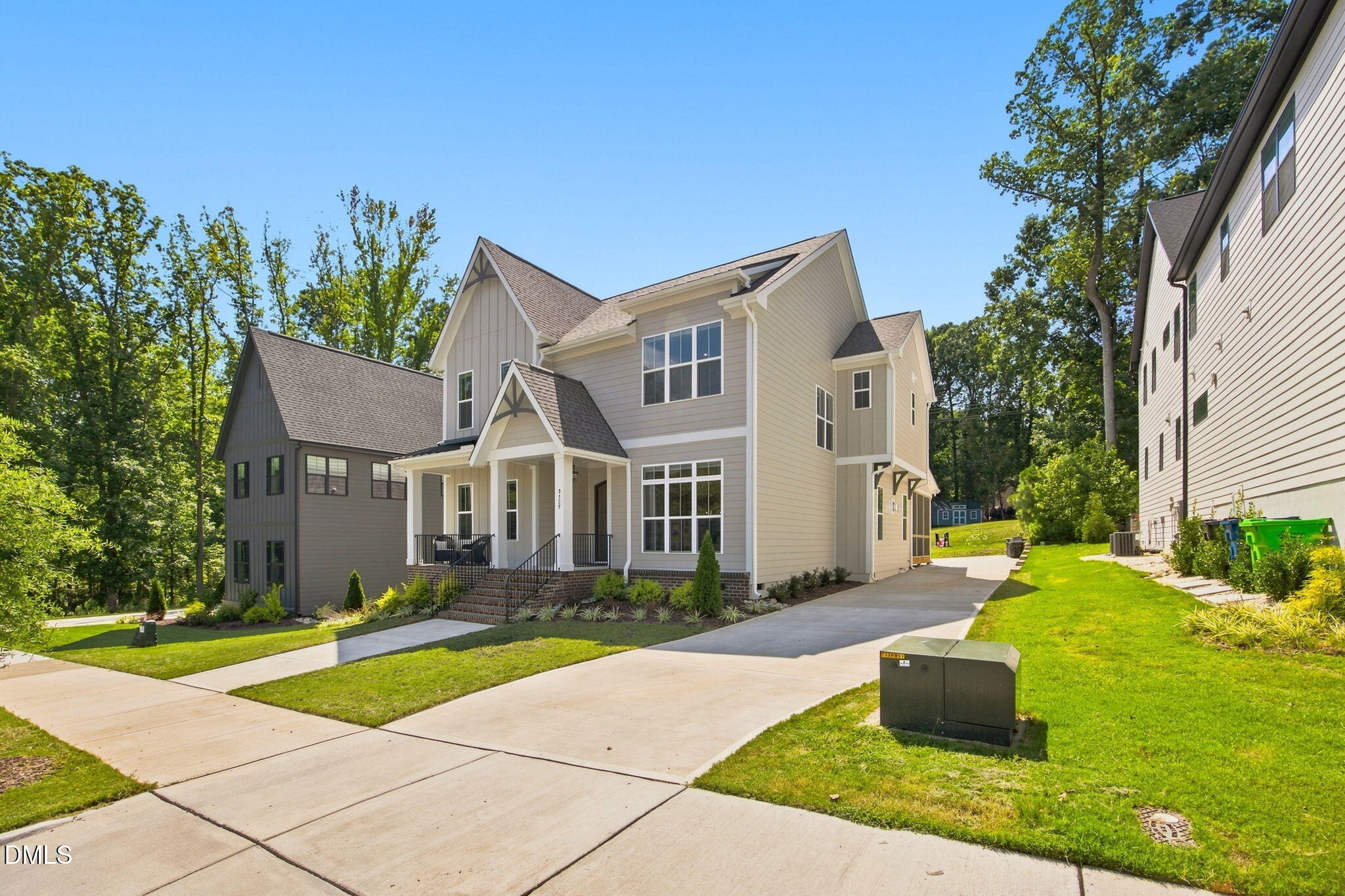 main property photo 3