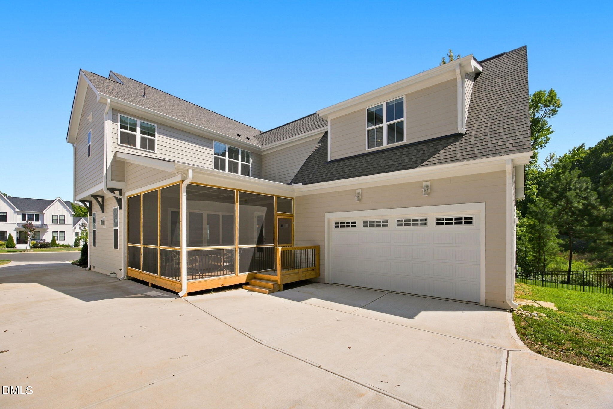 main property photo 4