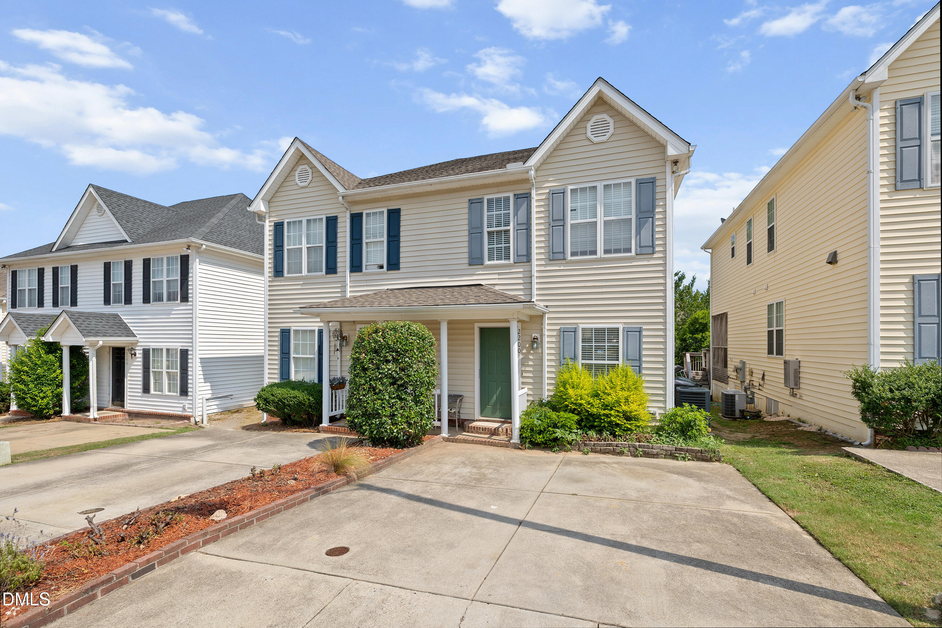 main property photo 8
