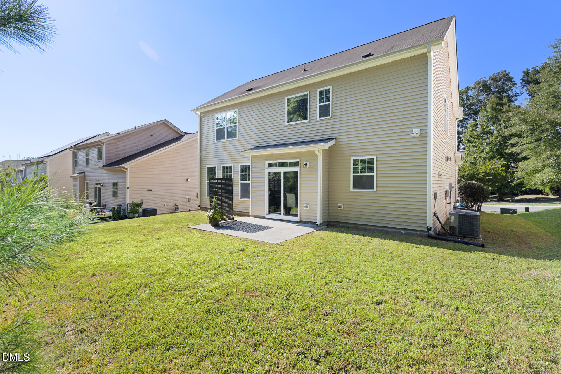main property photo 41