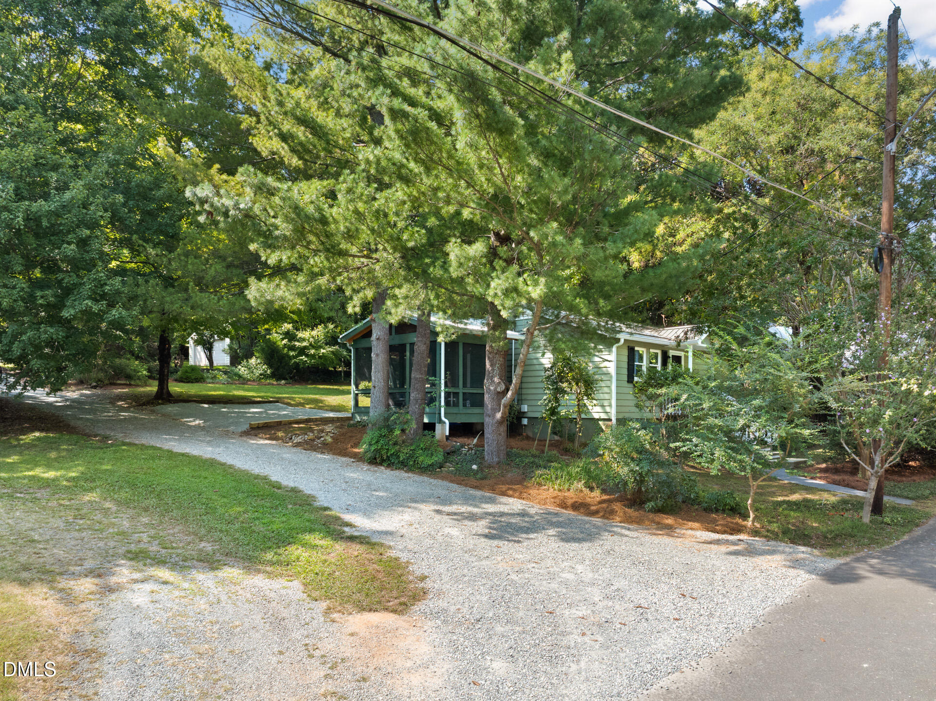 main property photo 32