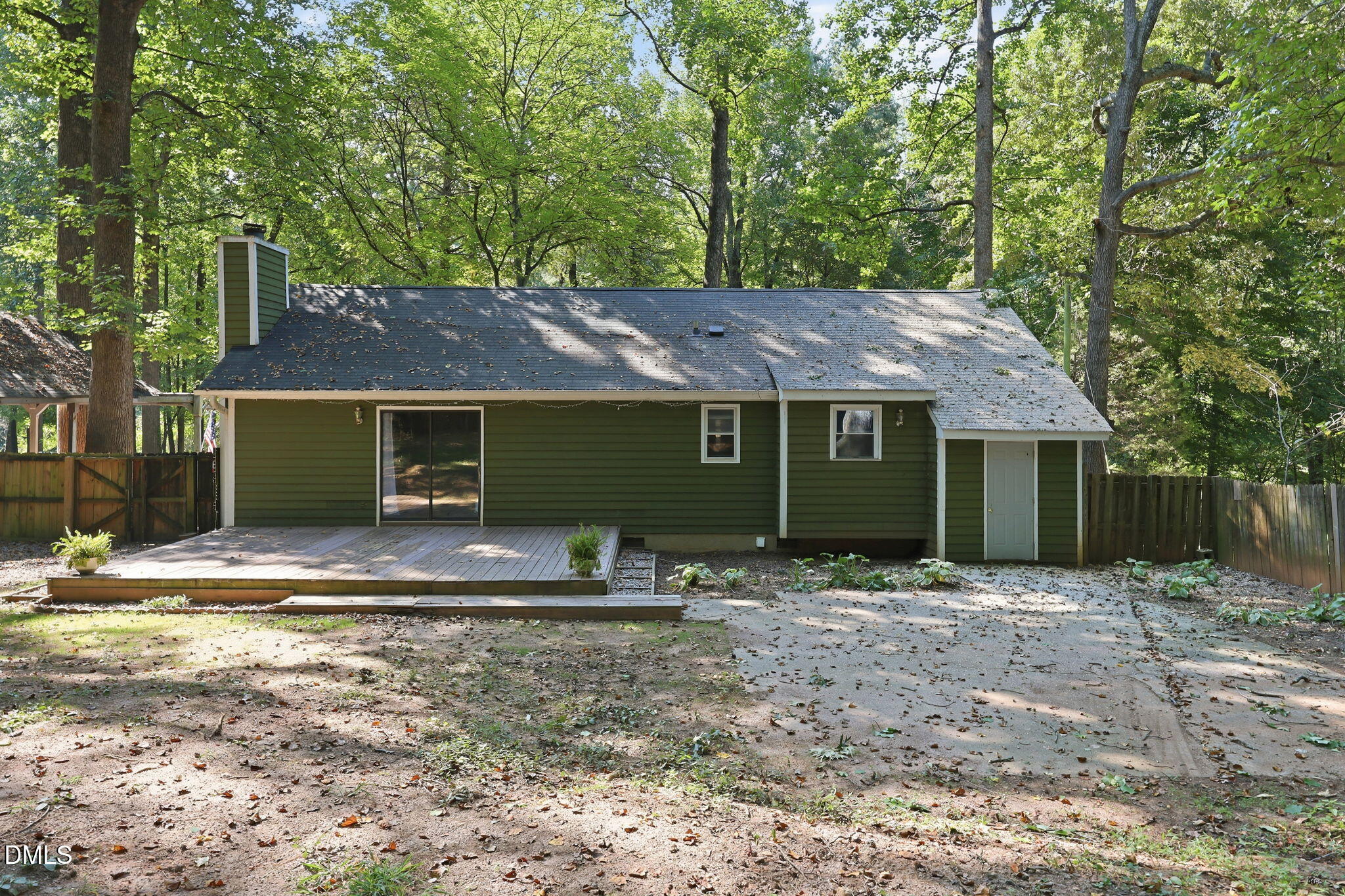 main property photo 35