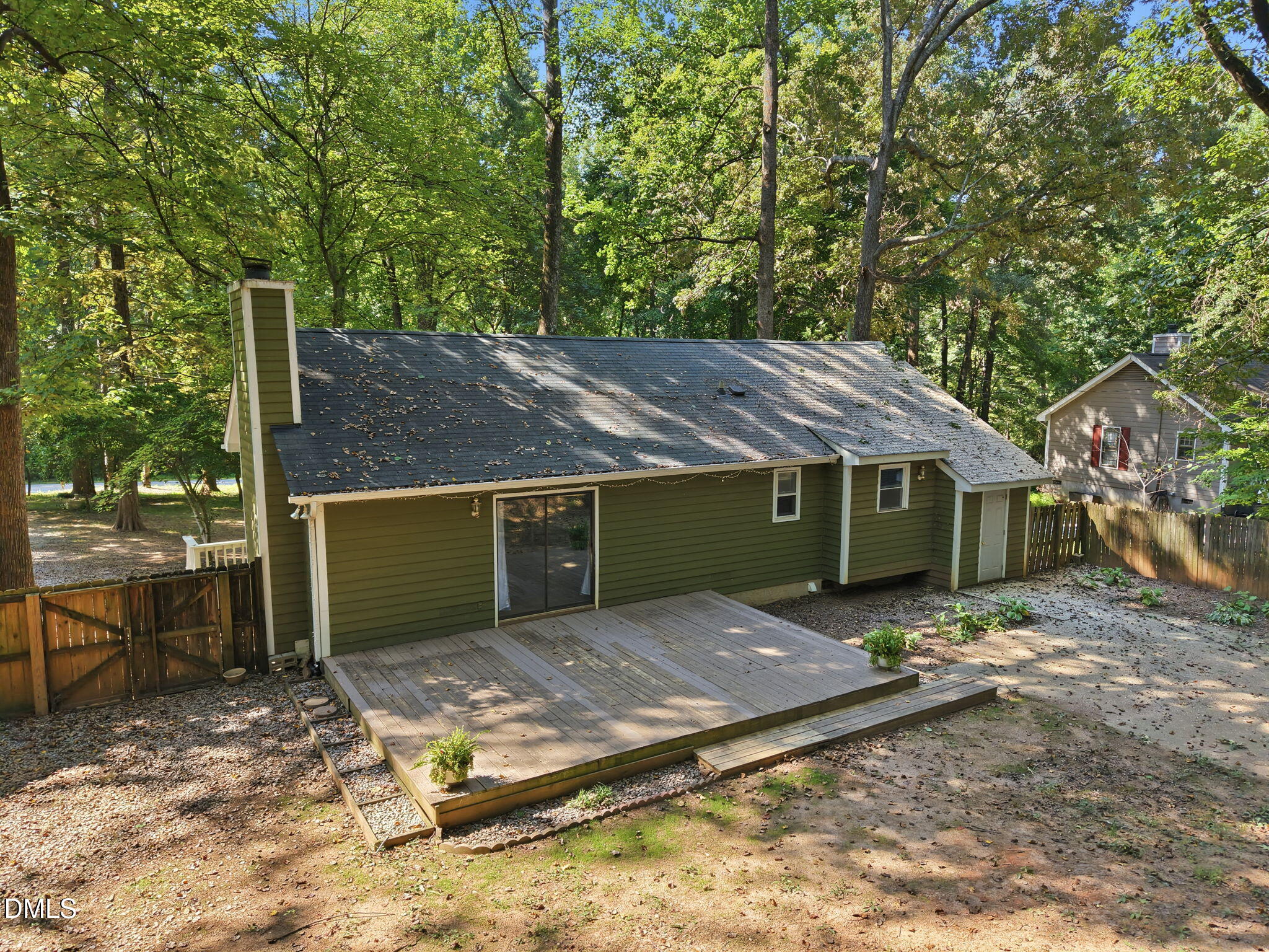main property photo 40