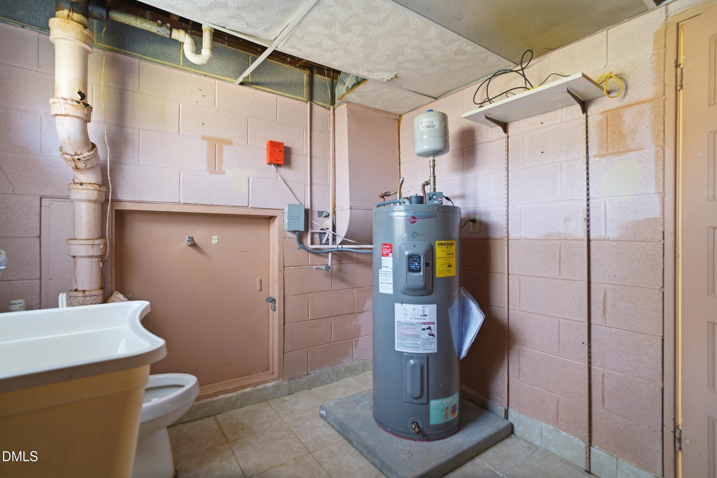 main property photo 23
