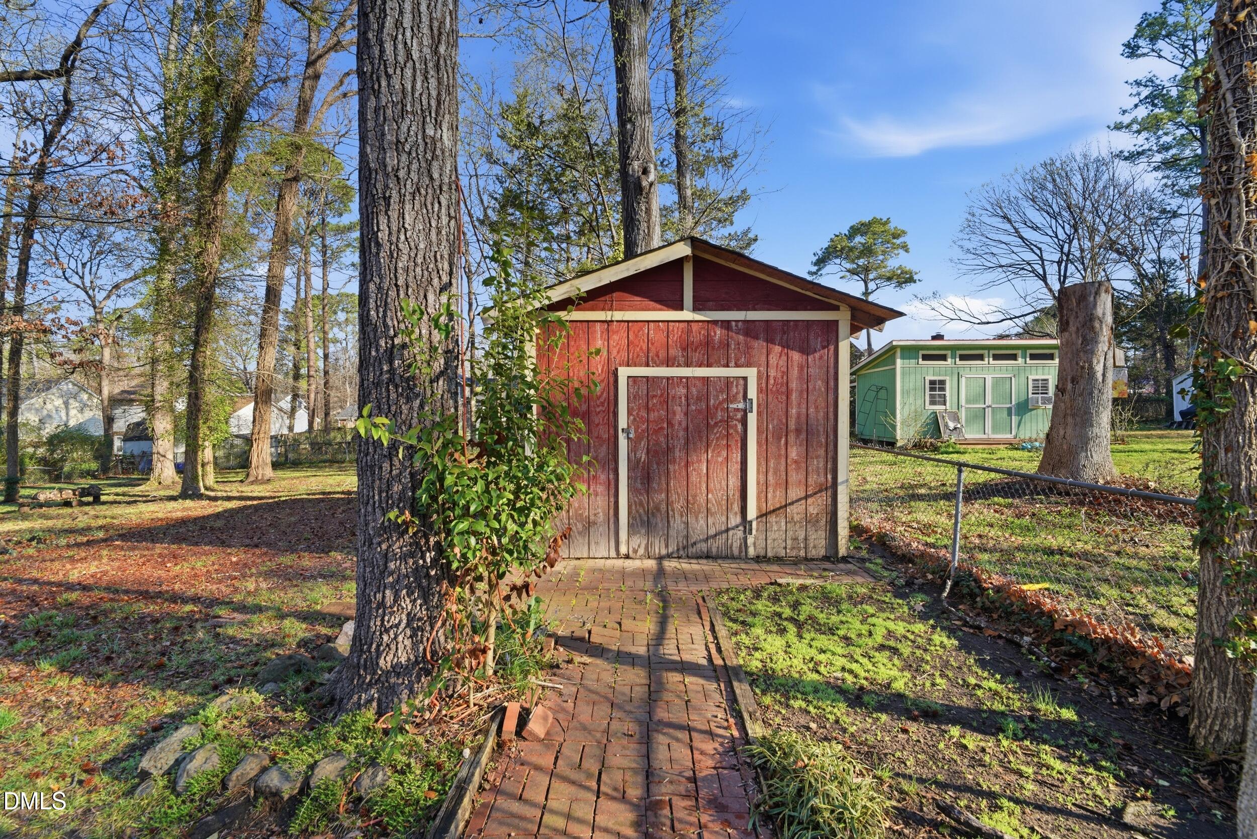 main property photo 31