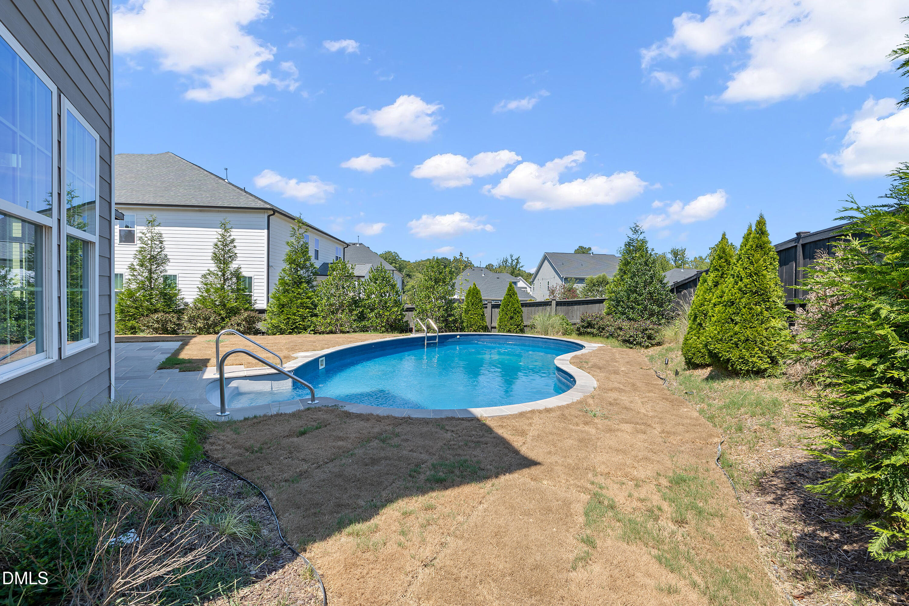 main property photo 45