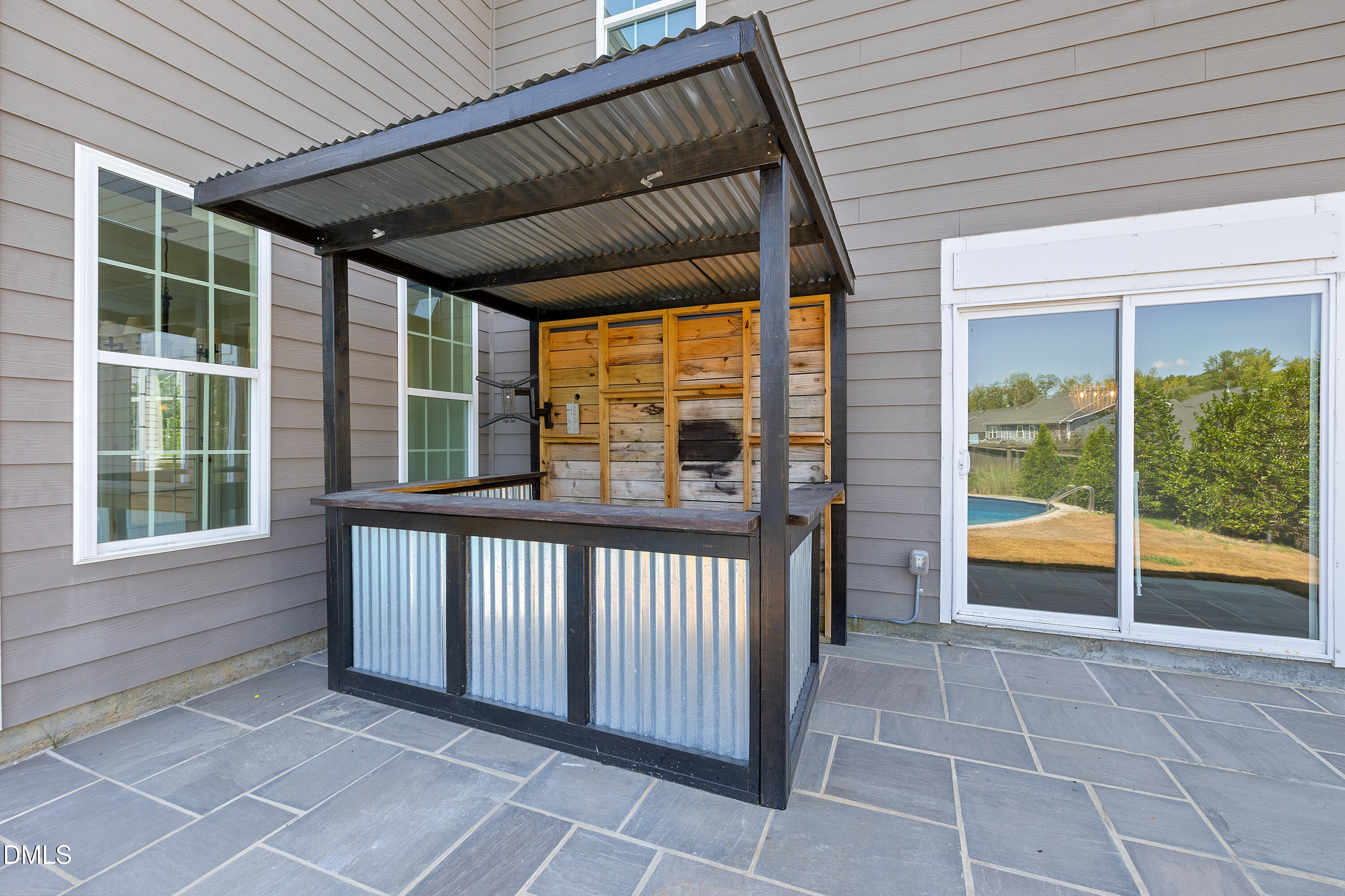 main property photo 47