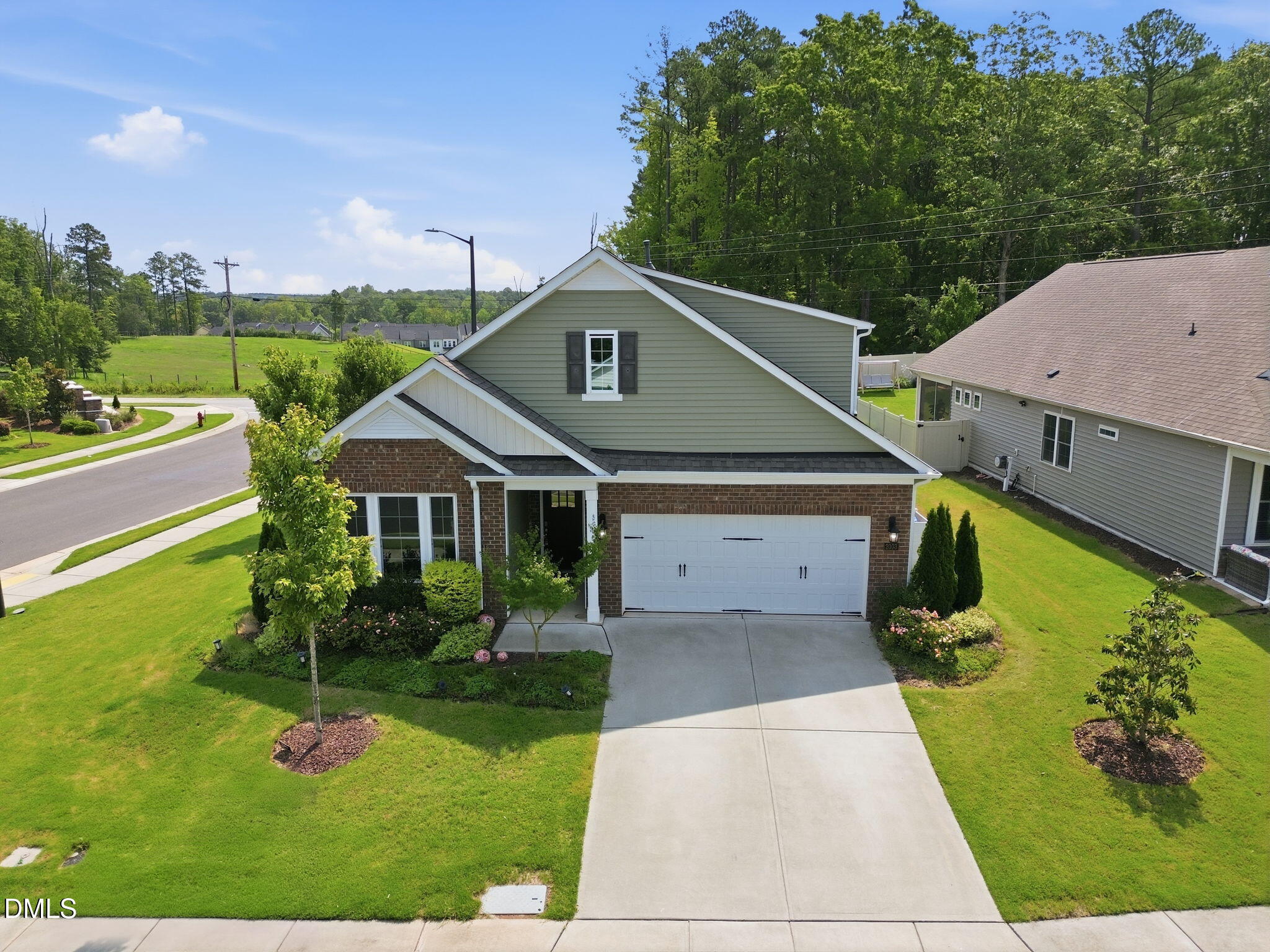 main property photo 45