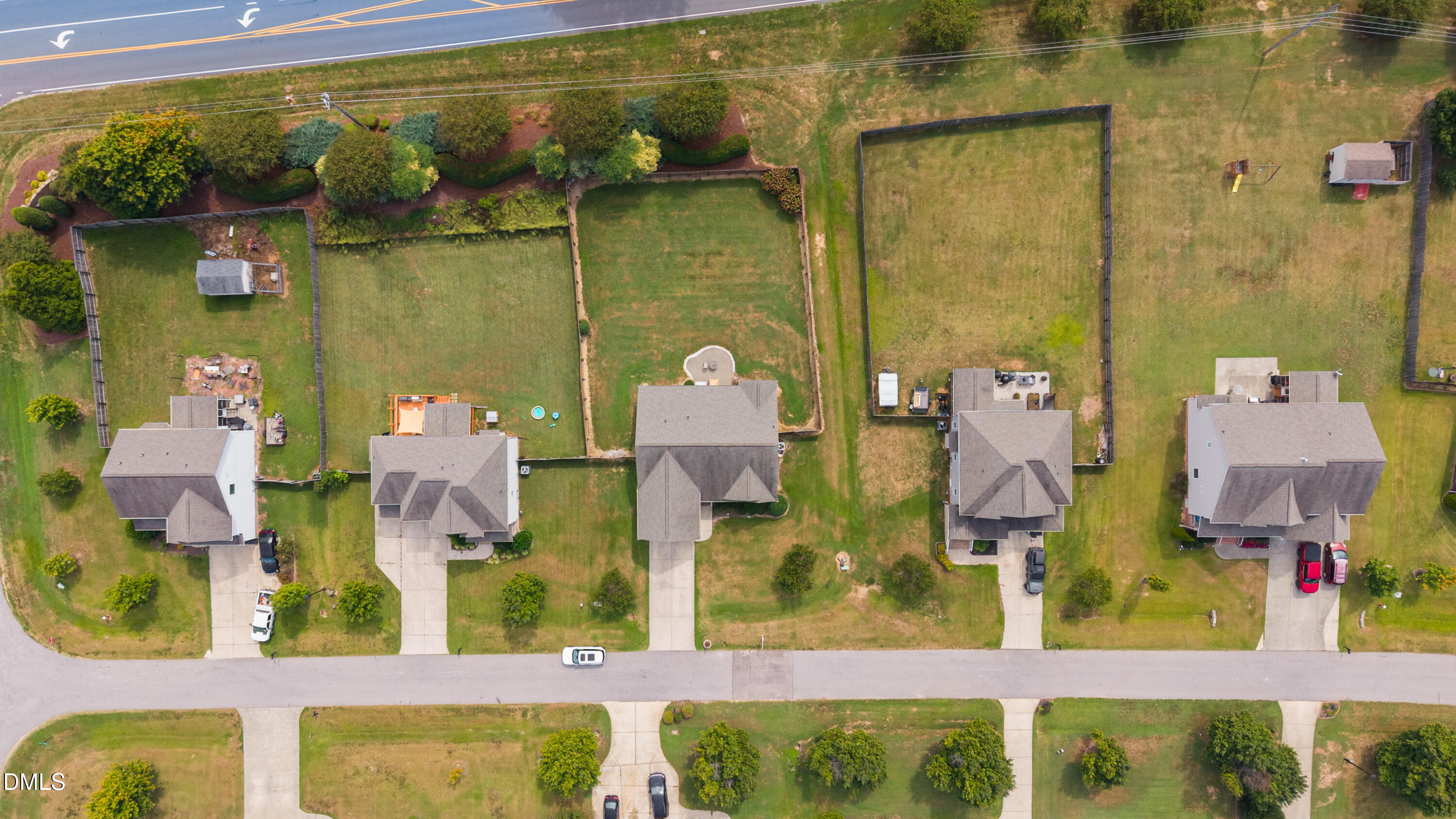 main property photo 32