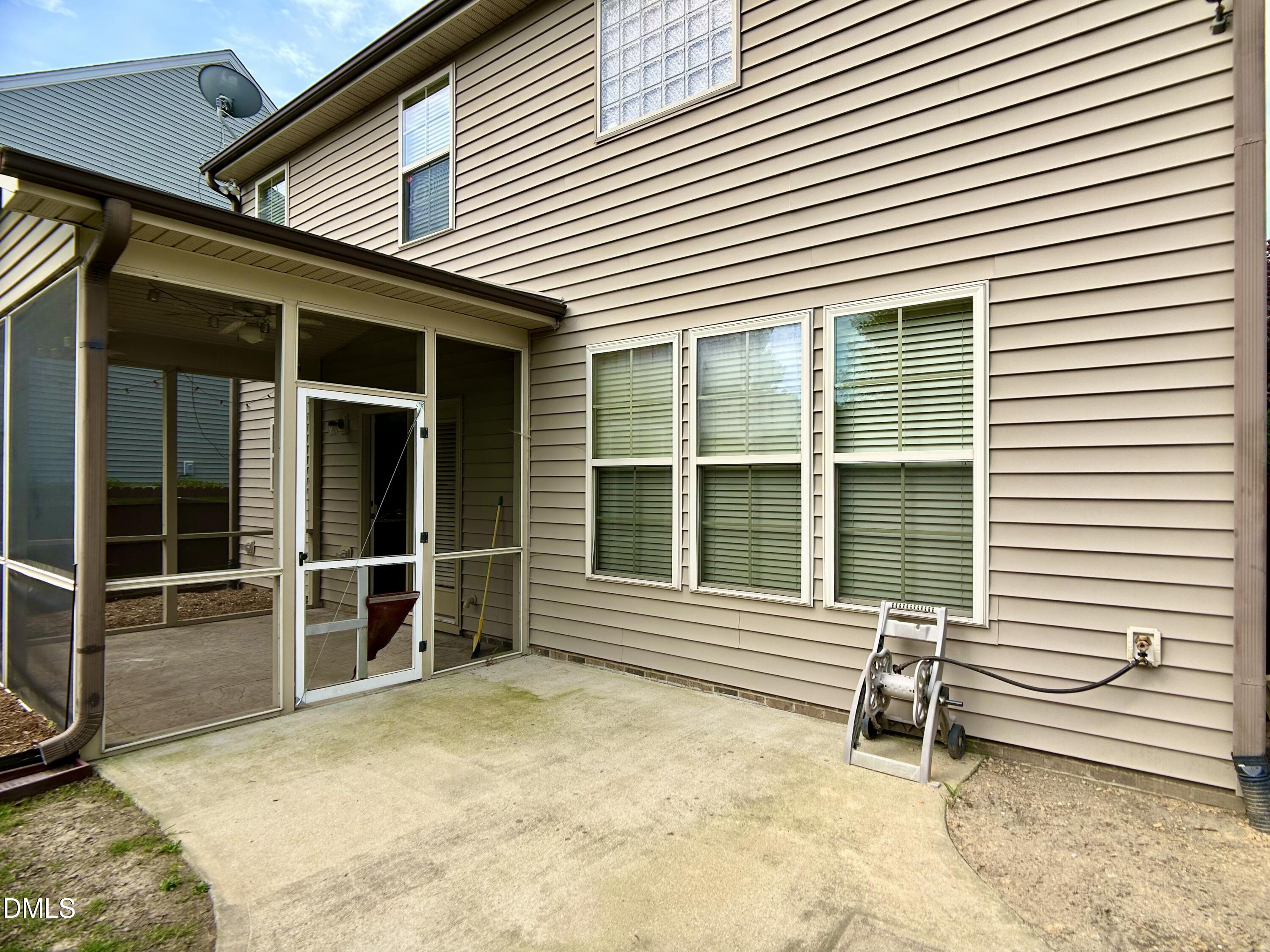 main property photo 23