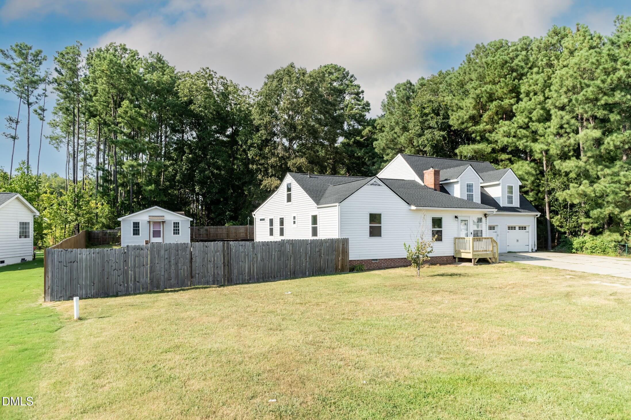 main property photo 3