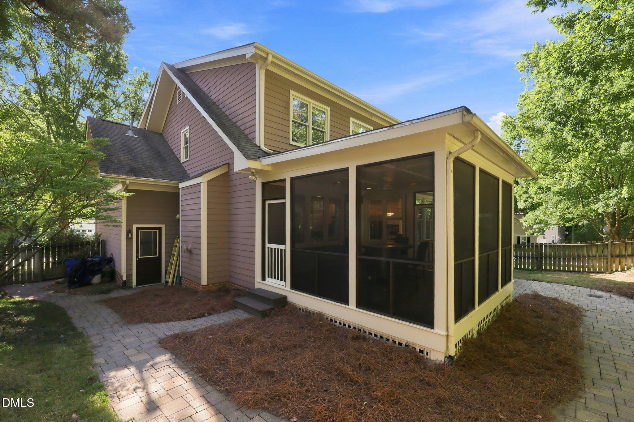 main property photo 29
