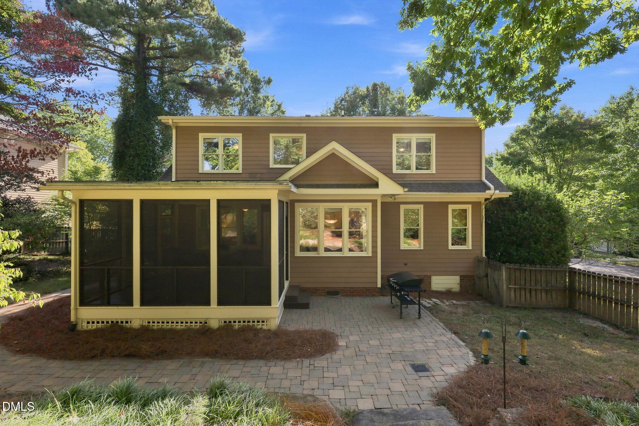 main property photo 30