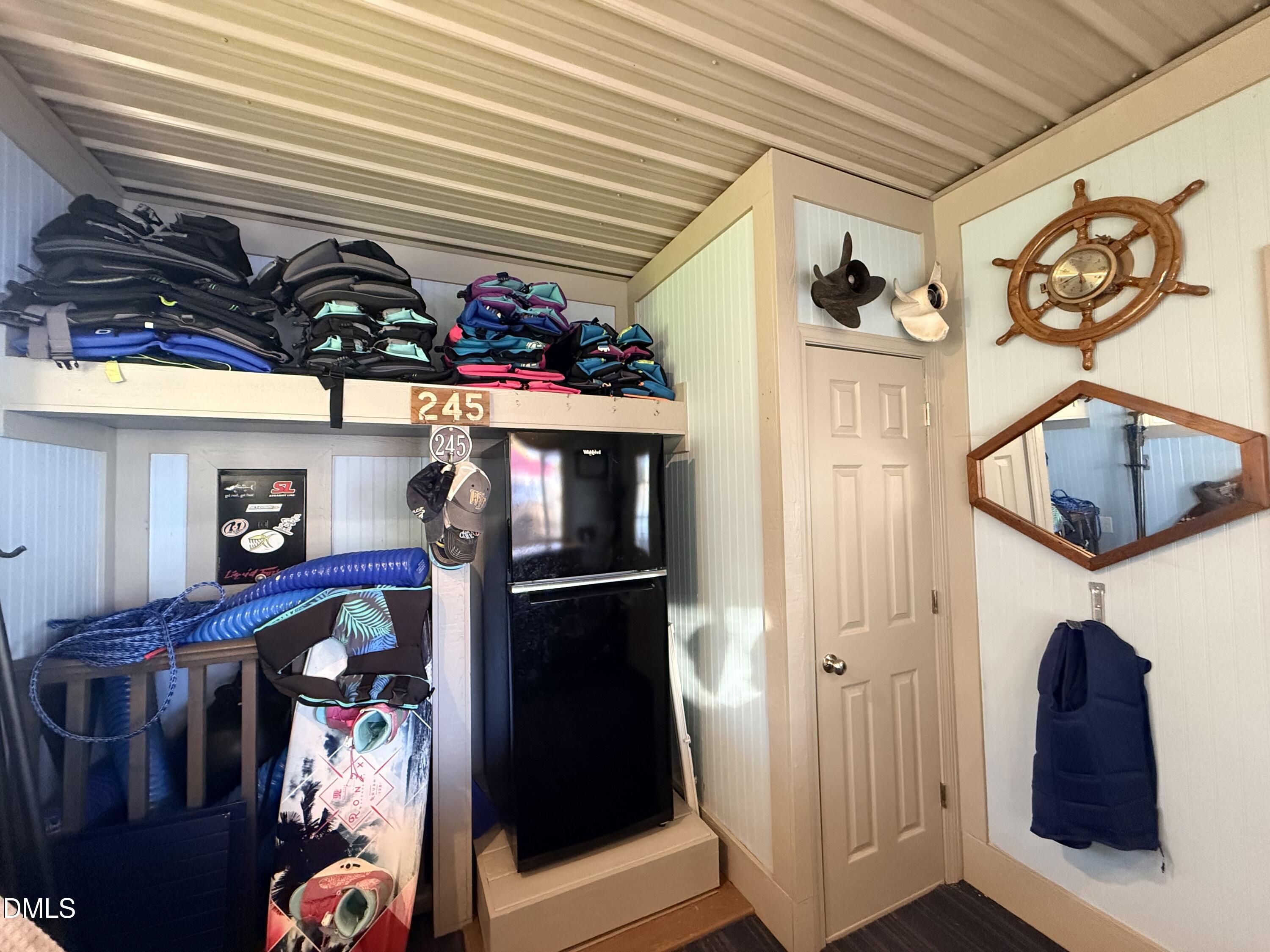 main property photo 78