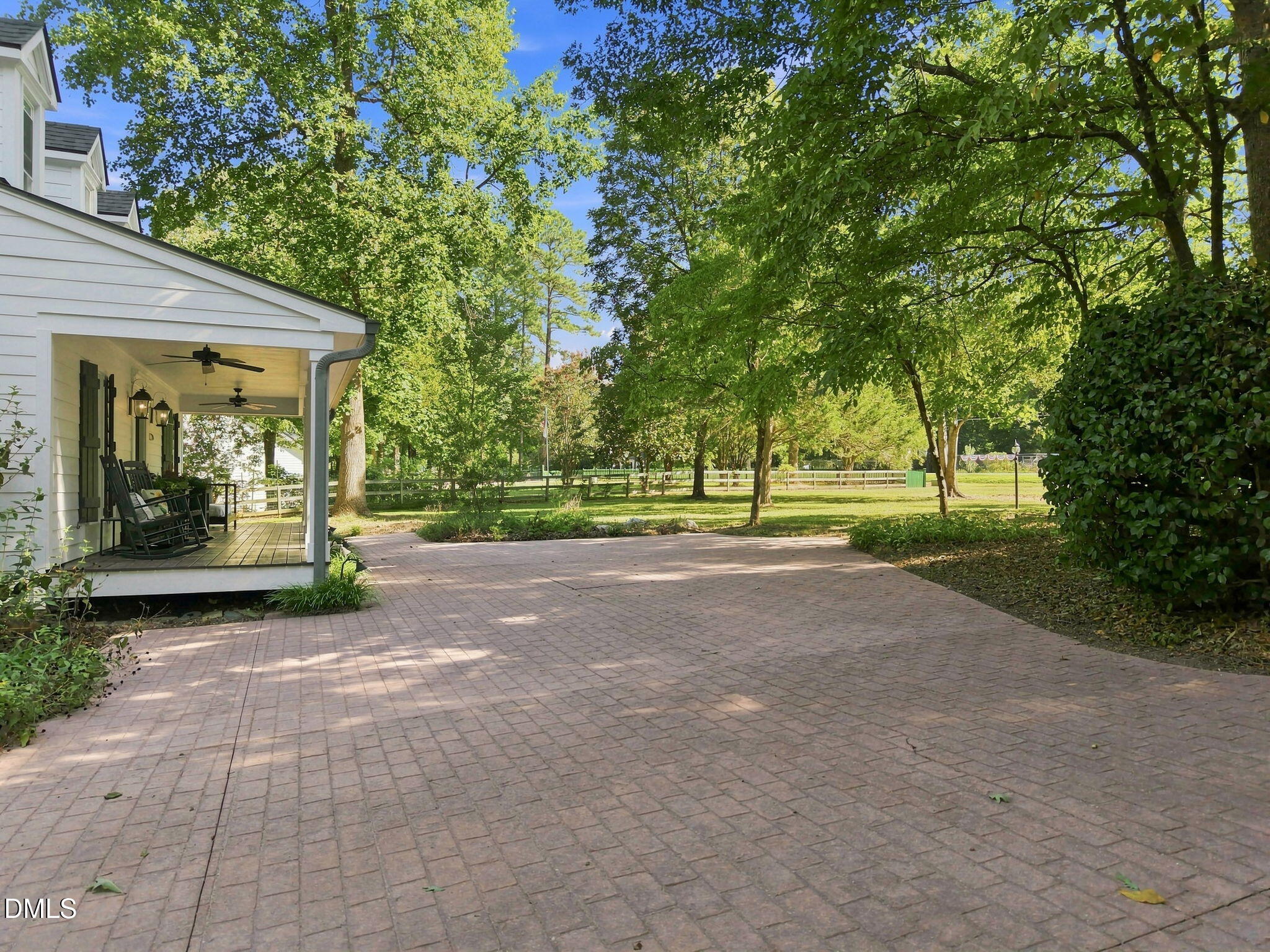 main property photo 45