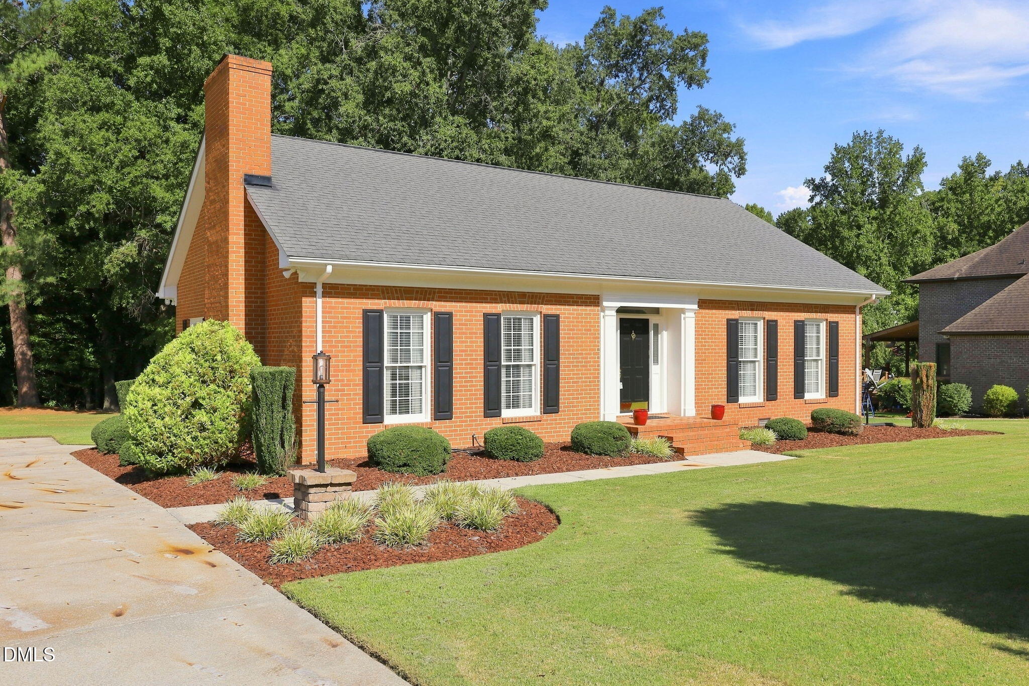 main property photo 31