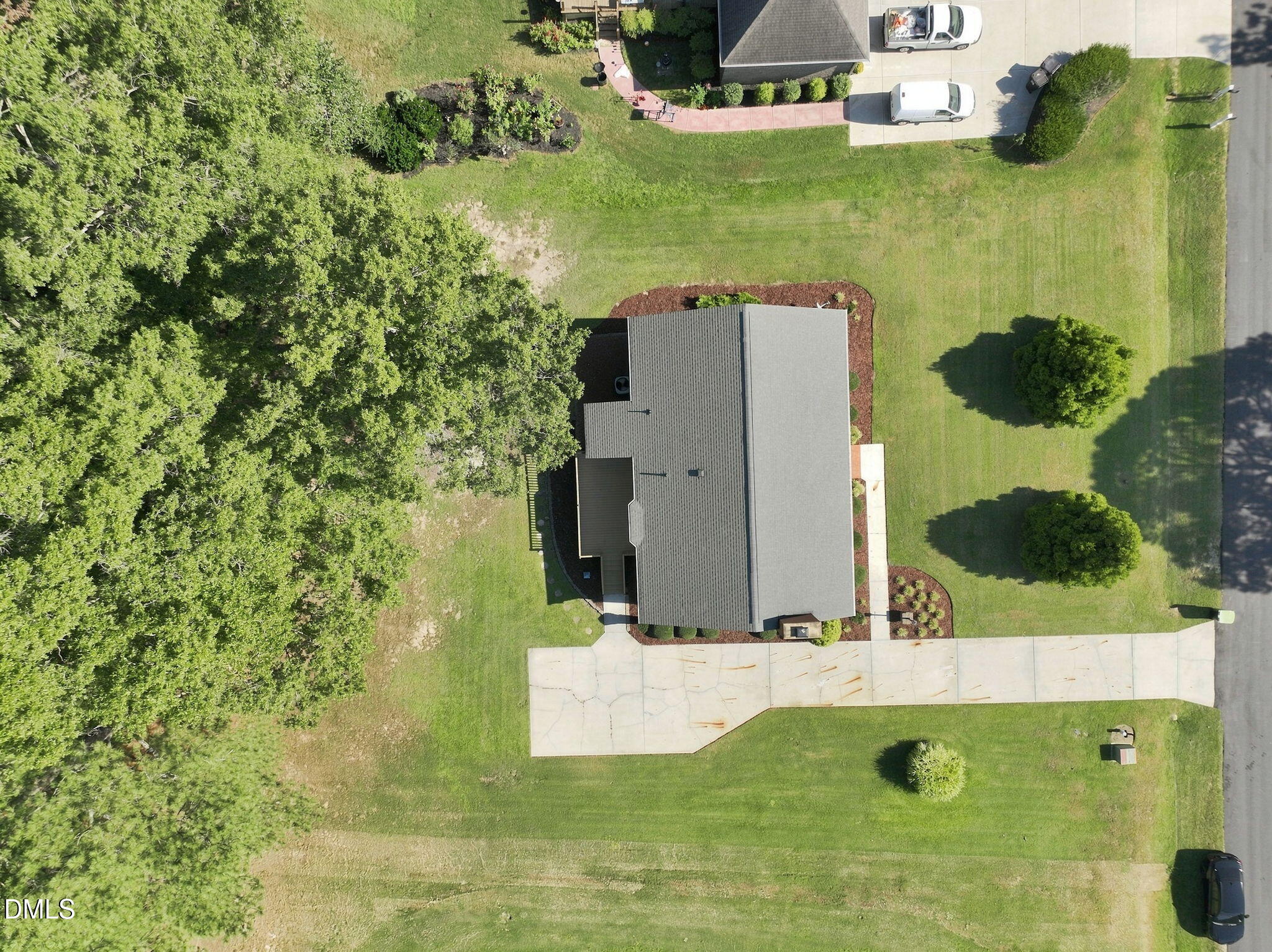 main property photo 36