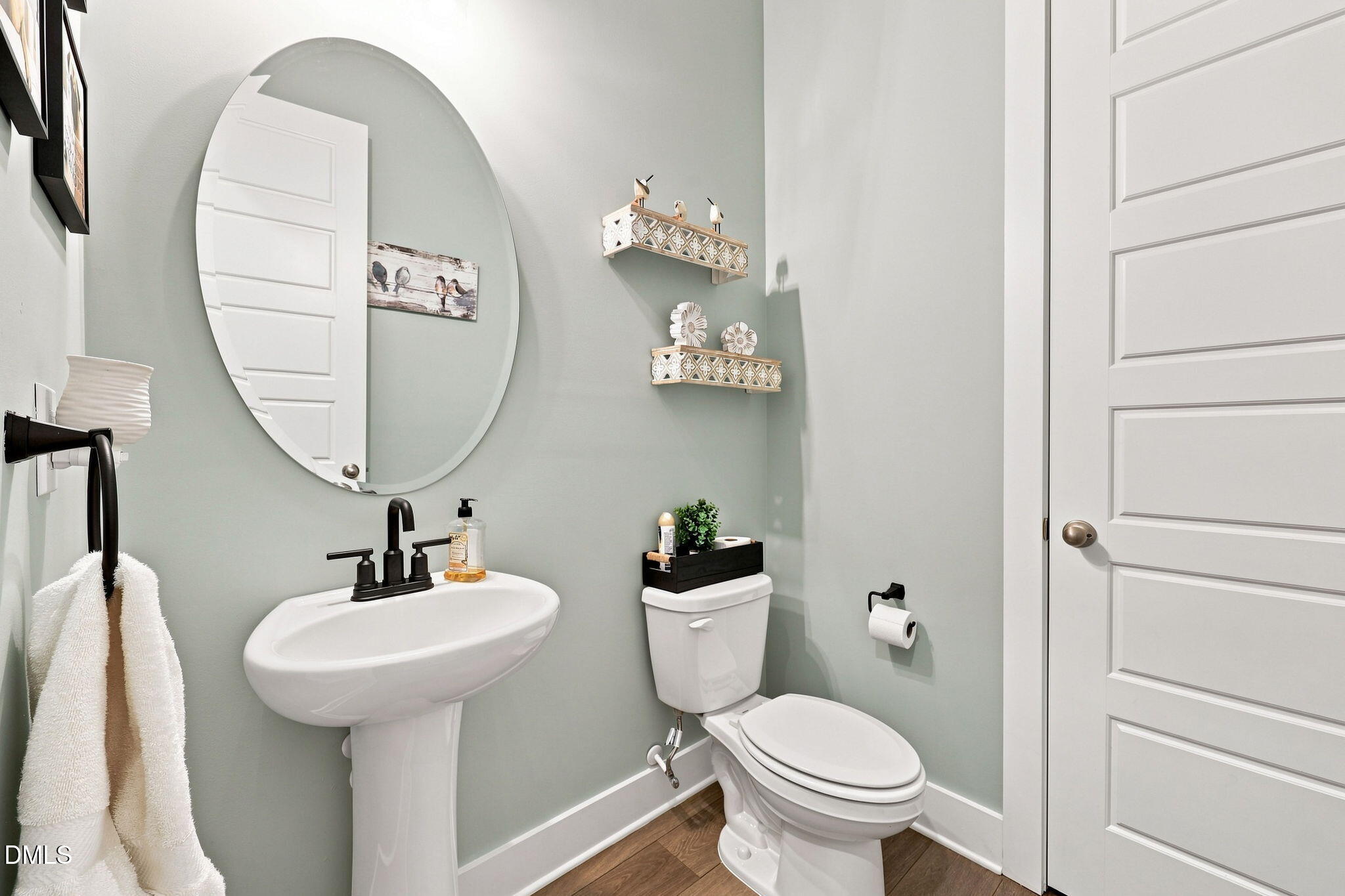 main property photo 7