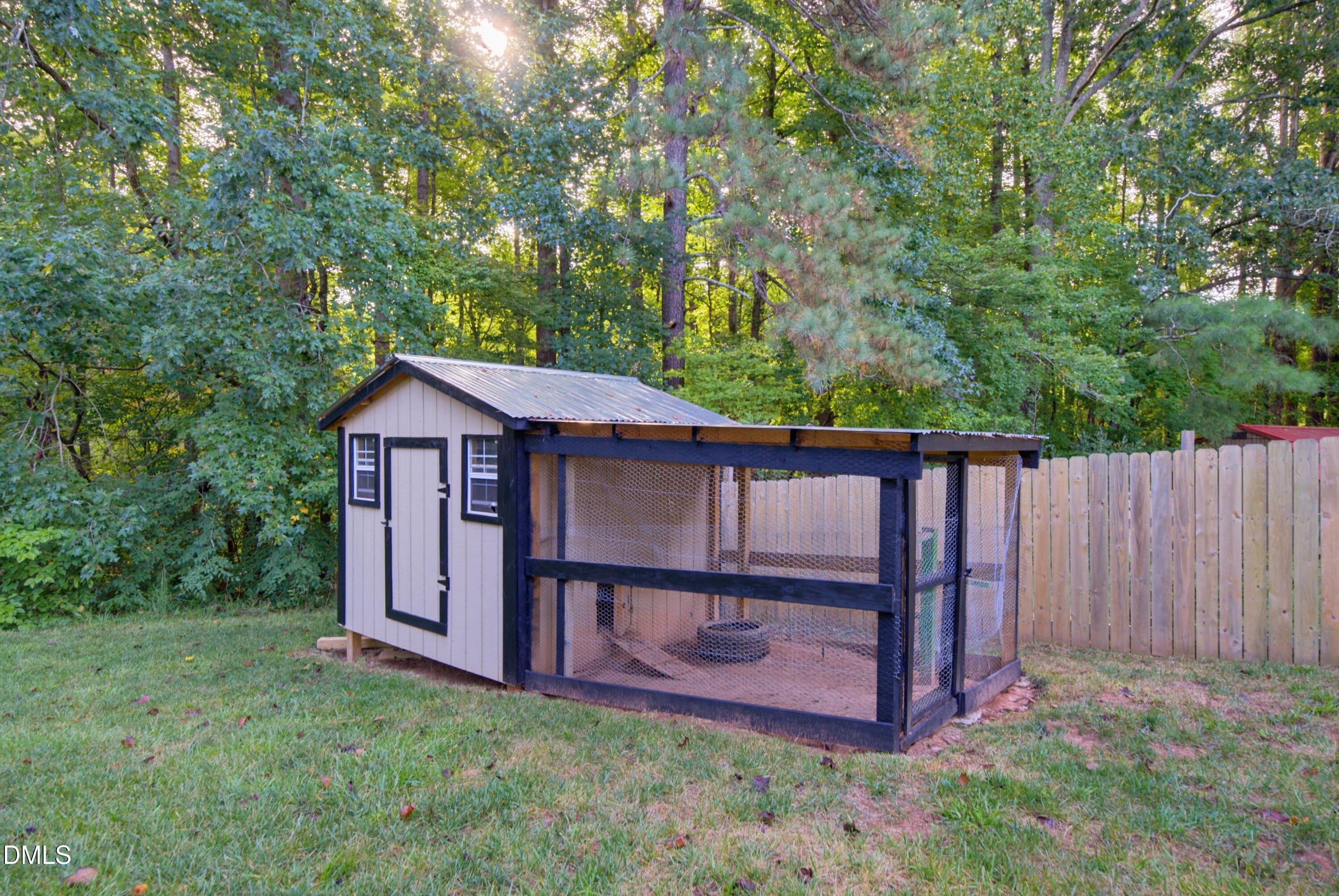 main property photo 23