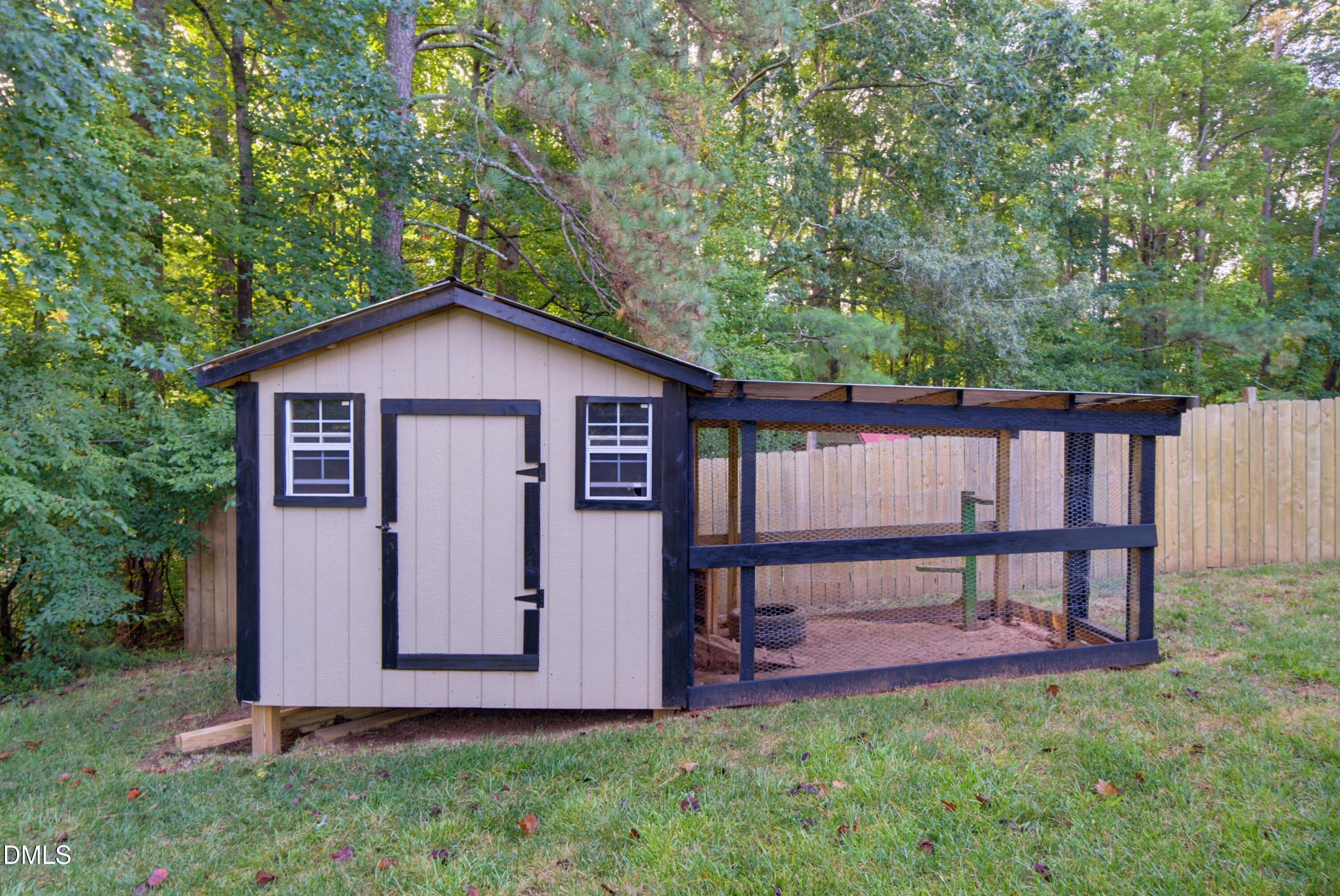 main property photo 24