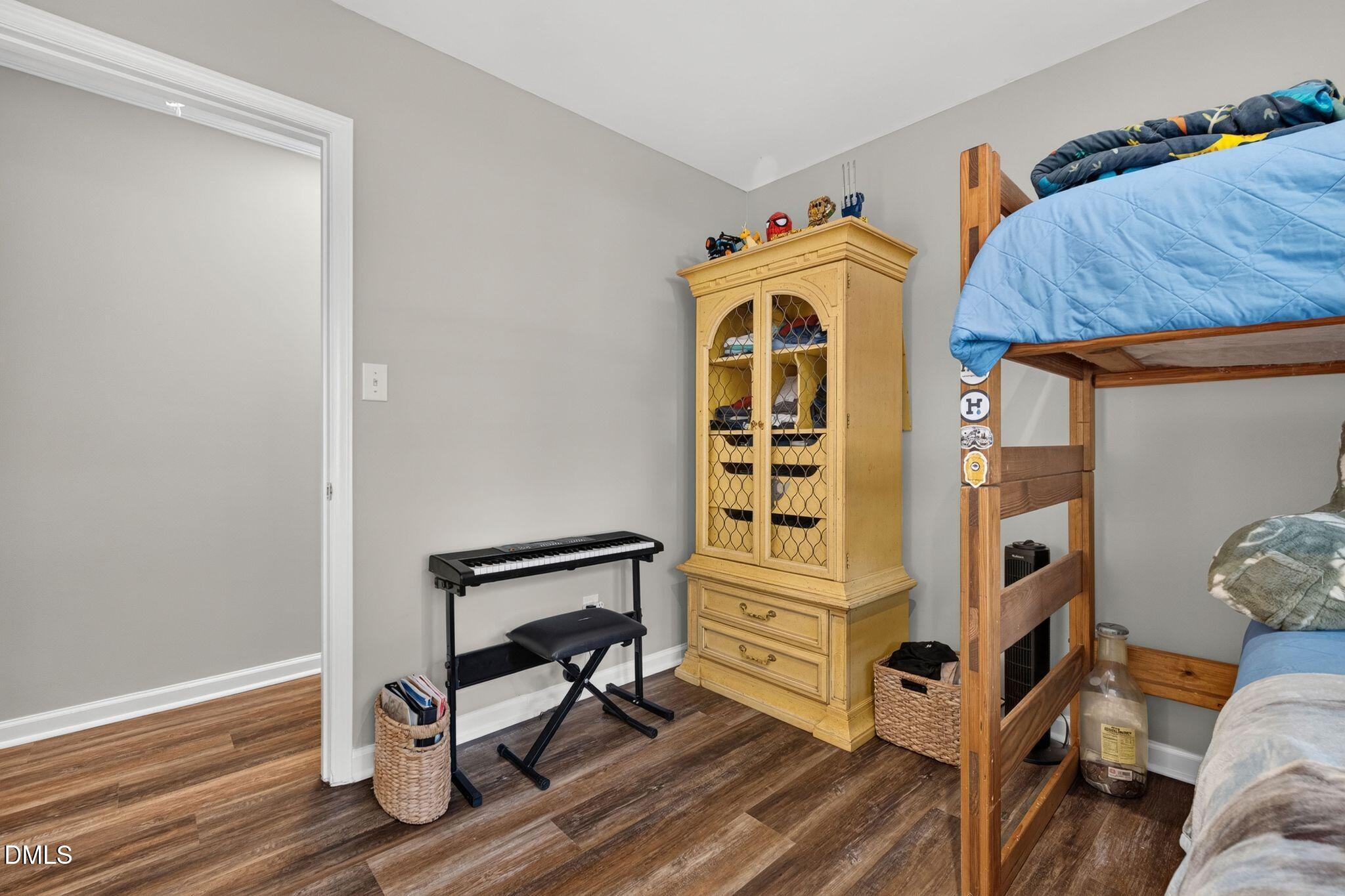 main property photo 22