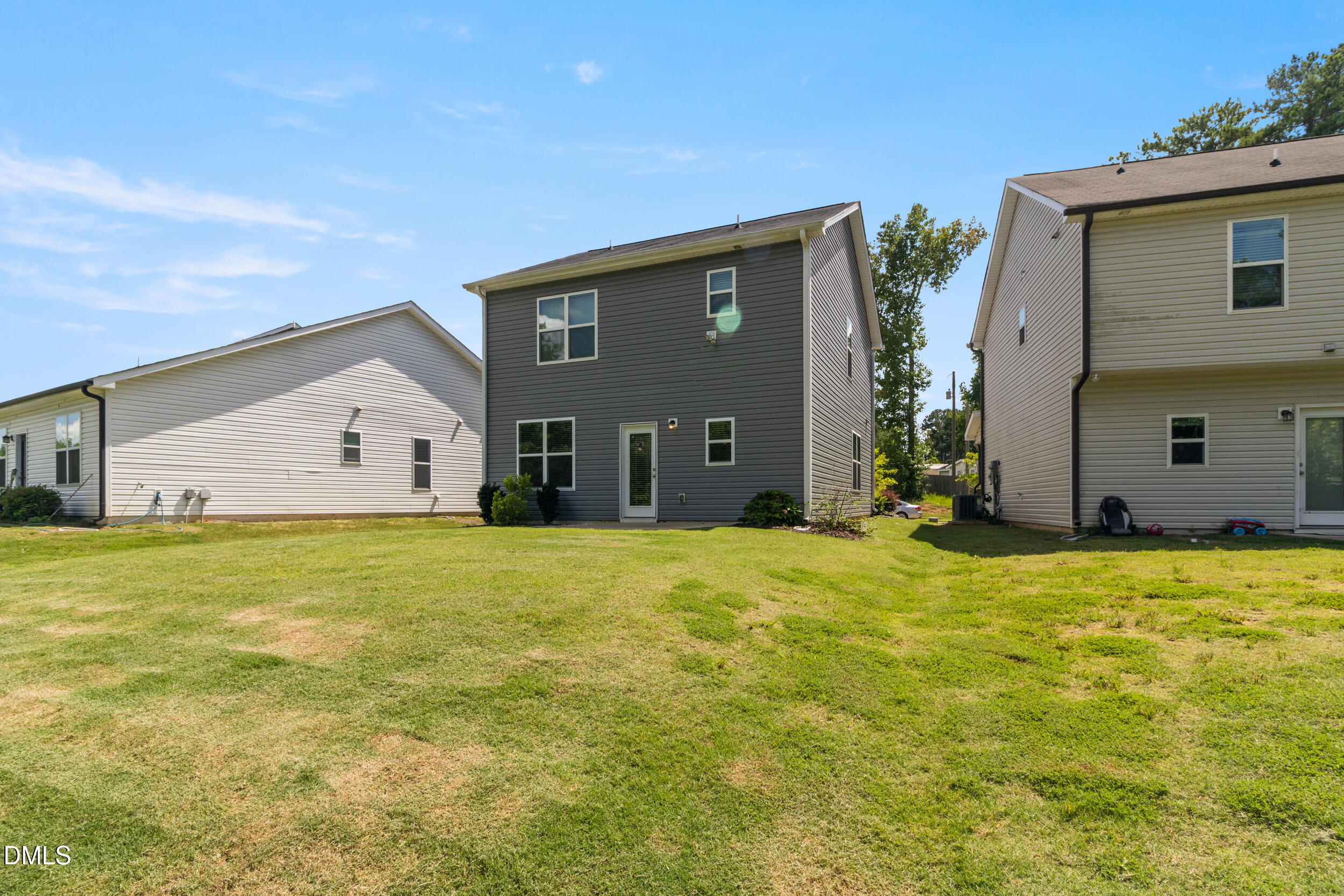 main property photo 18