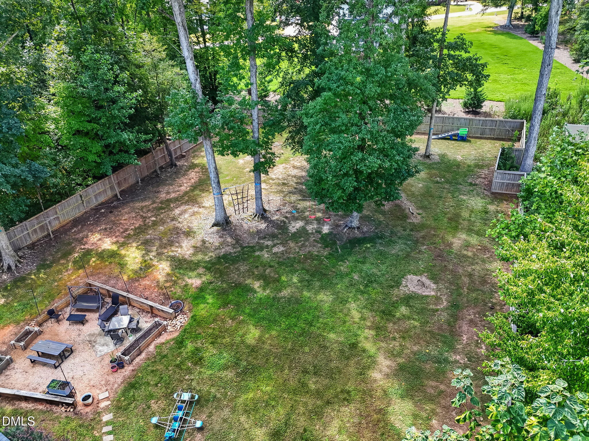 main property photo 41