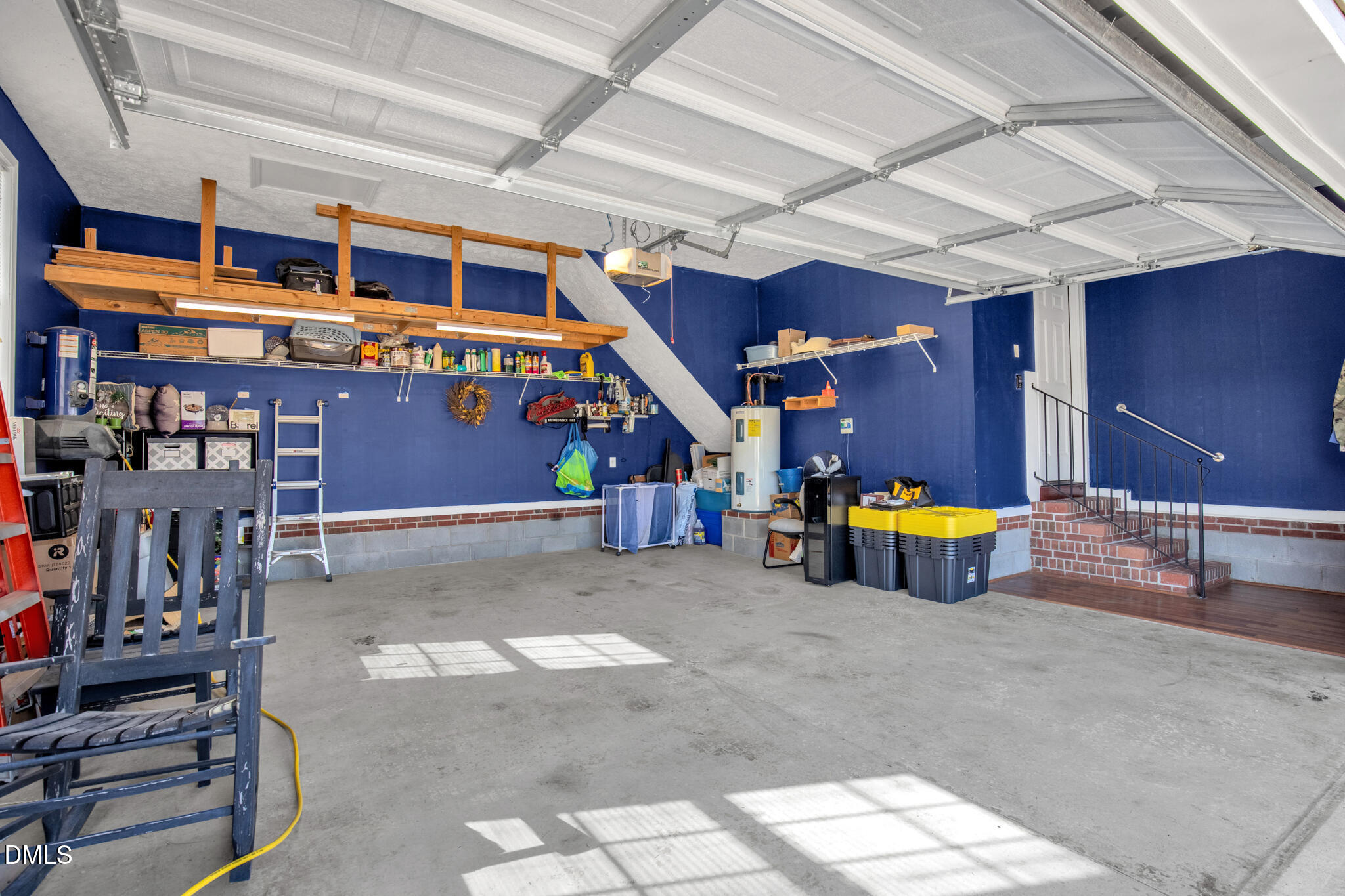 main property photo 33
