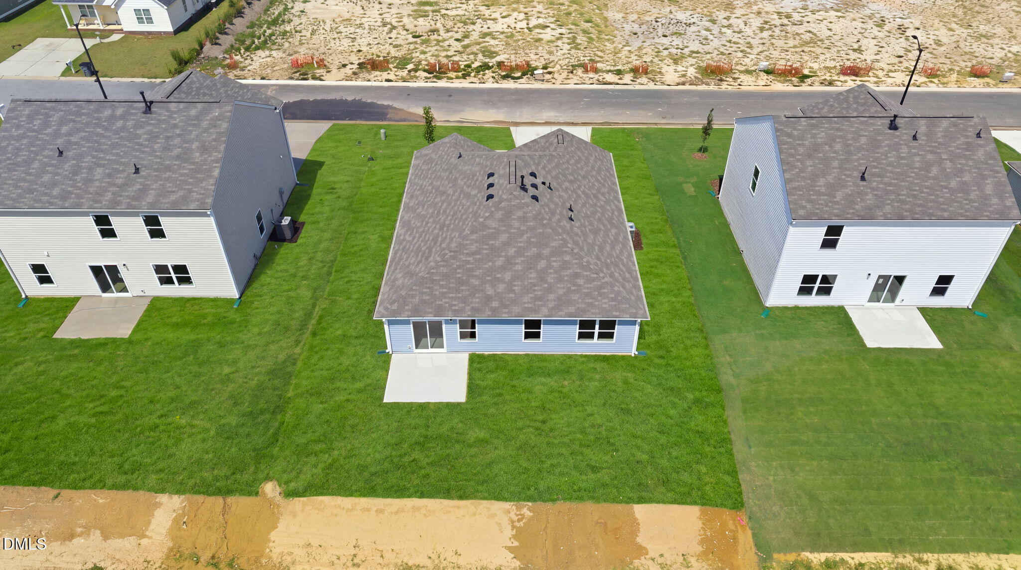 main property photo 30