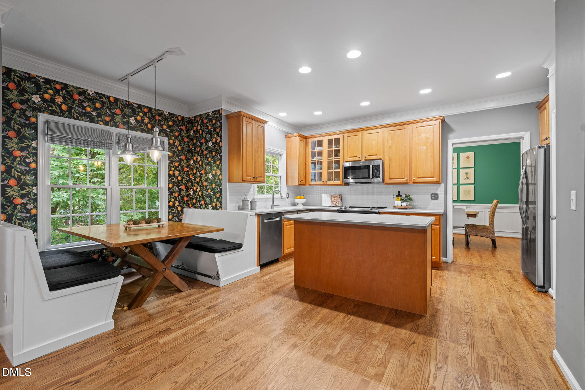 main property photo 13