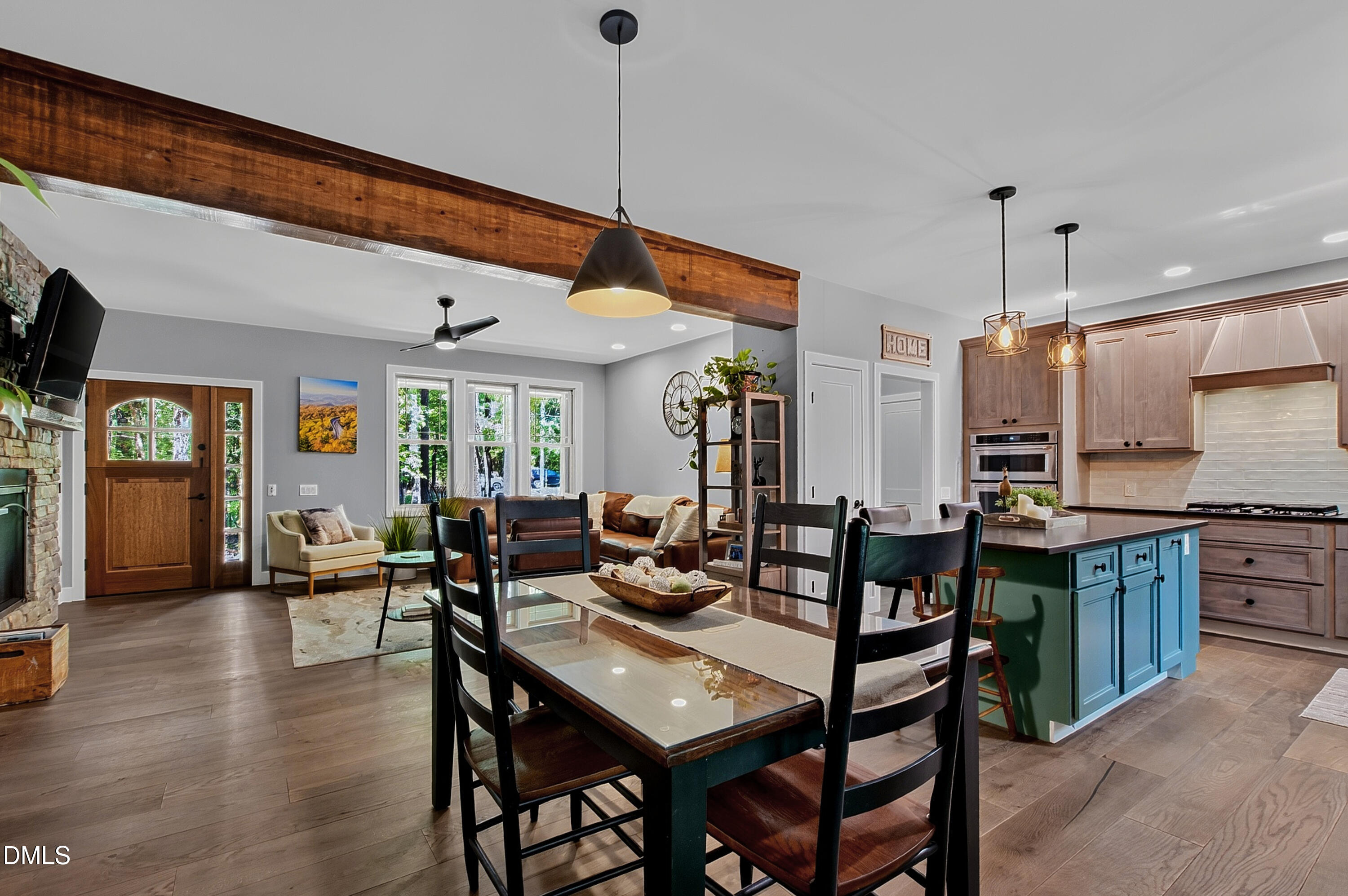 main property photo 9