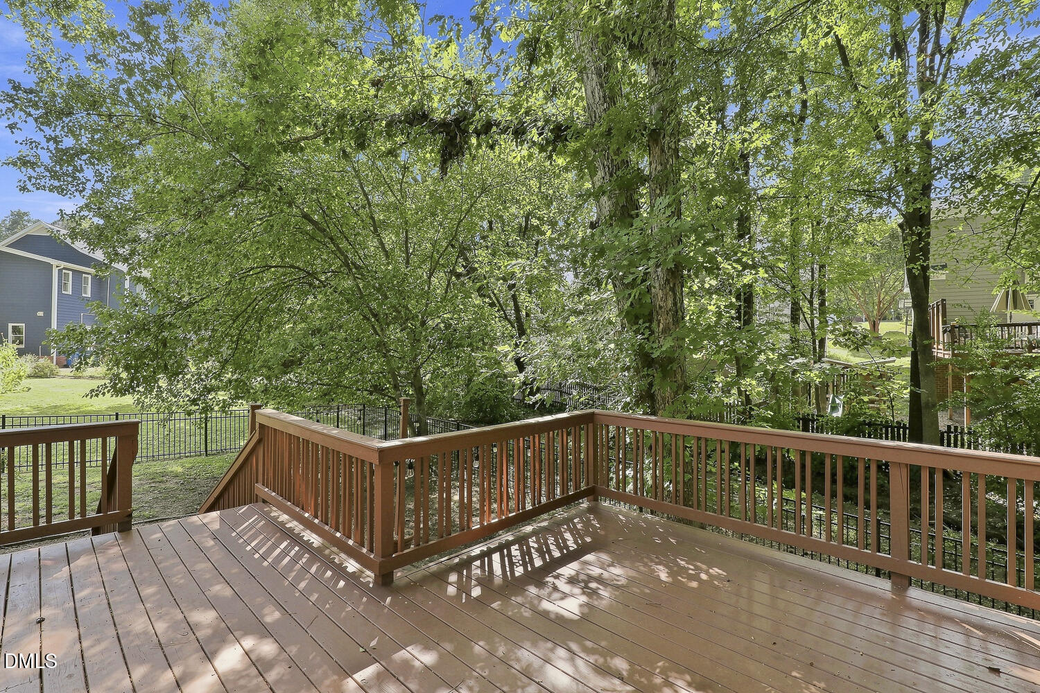 main property photo 11