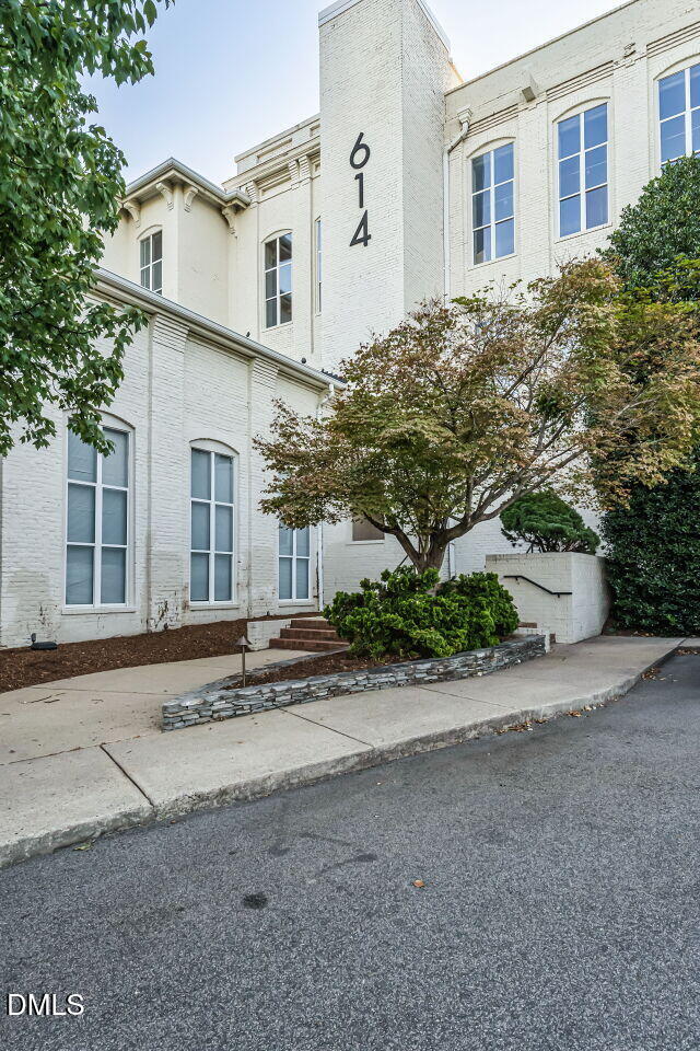 main property photo 25