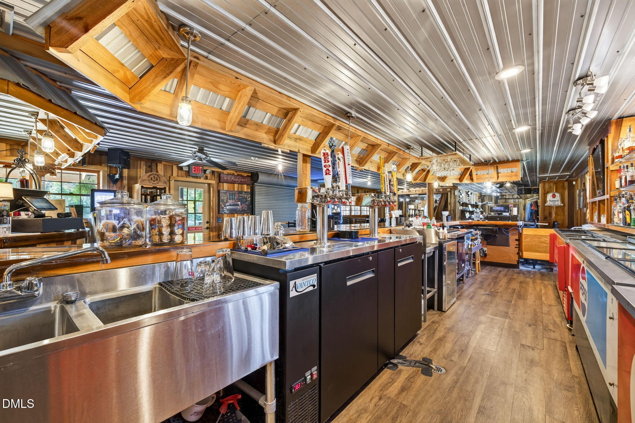 main property photo 35
