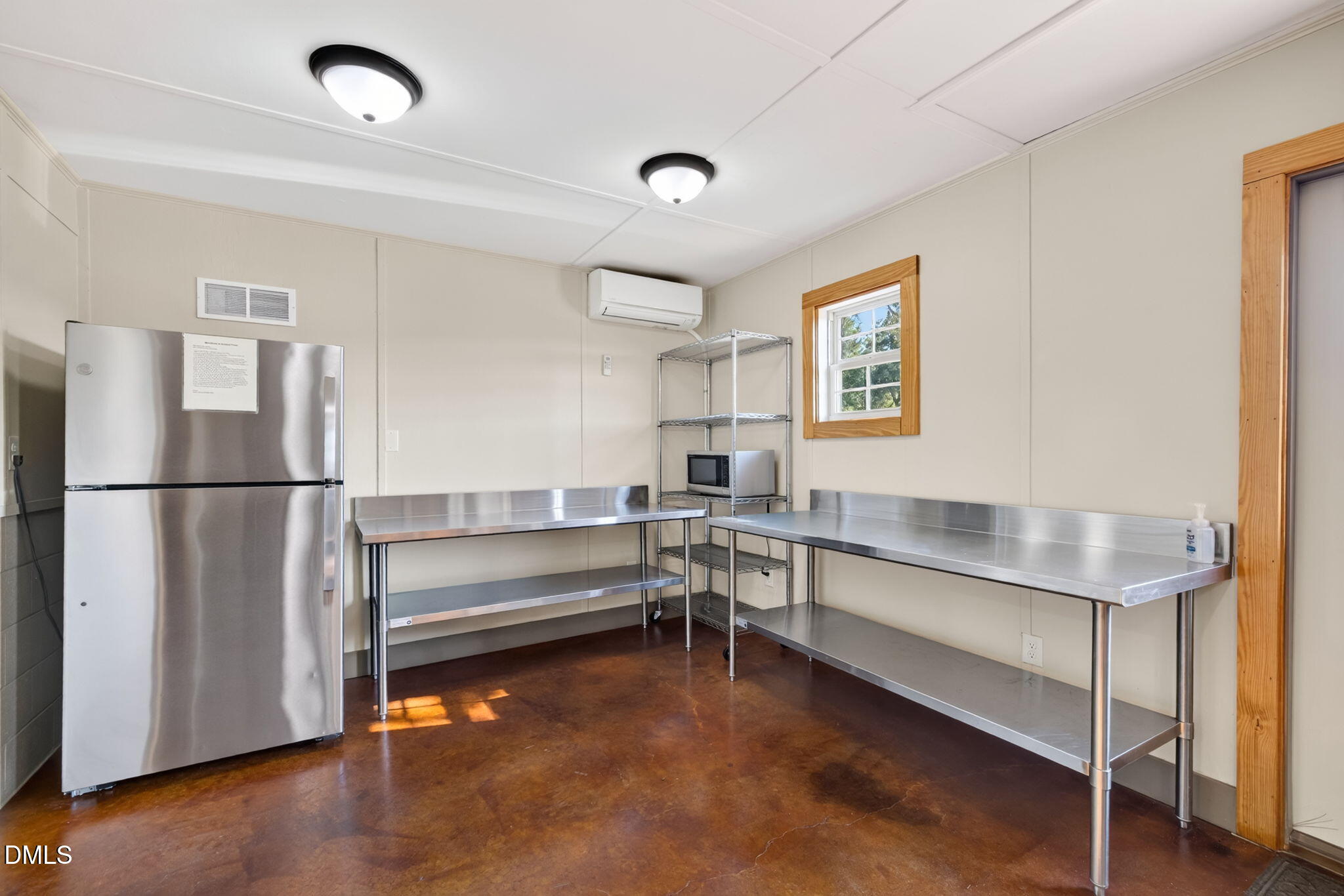 main property photo 68