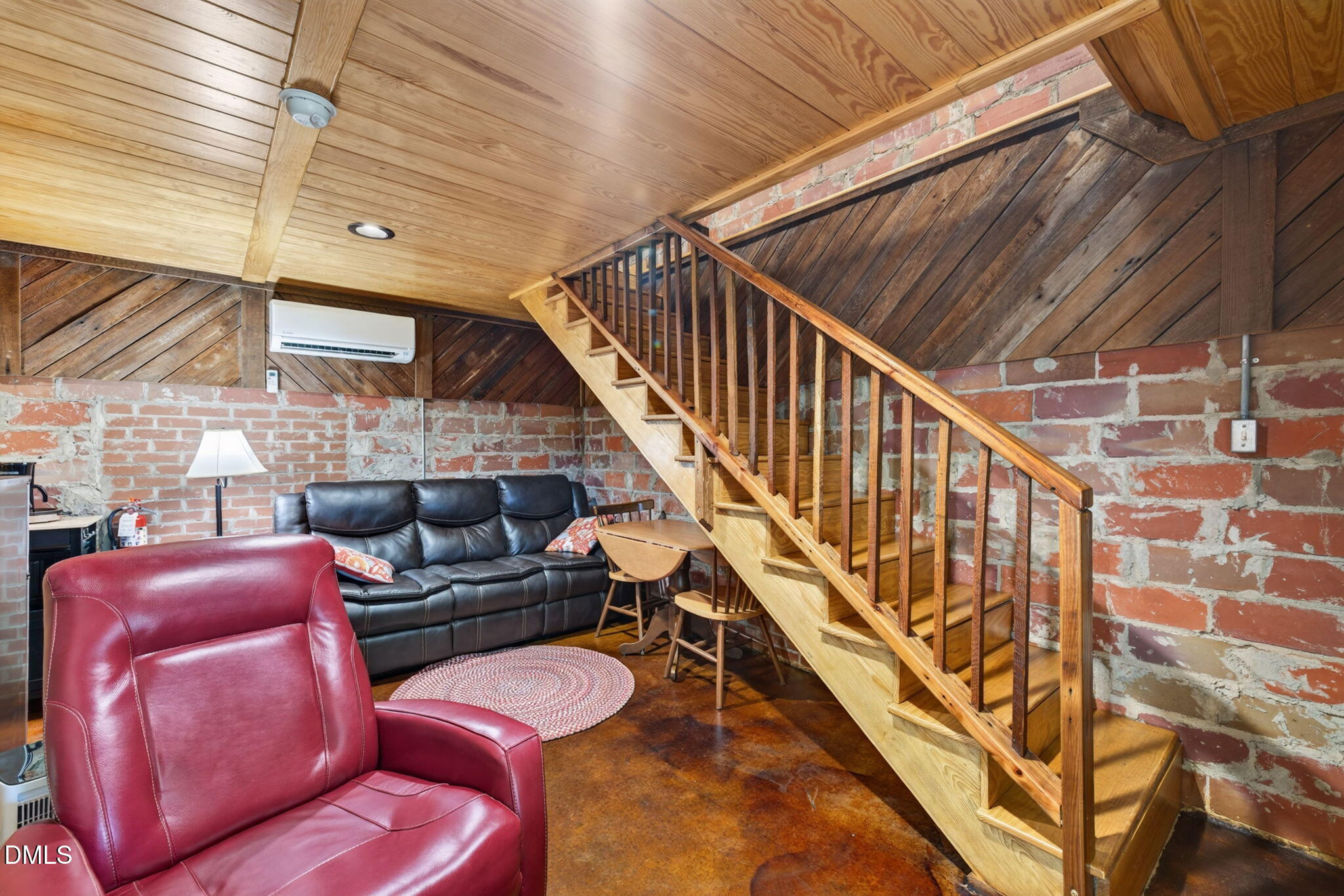 main property photo 76