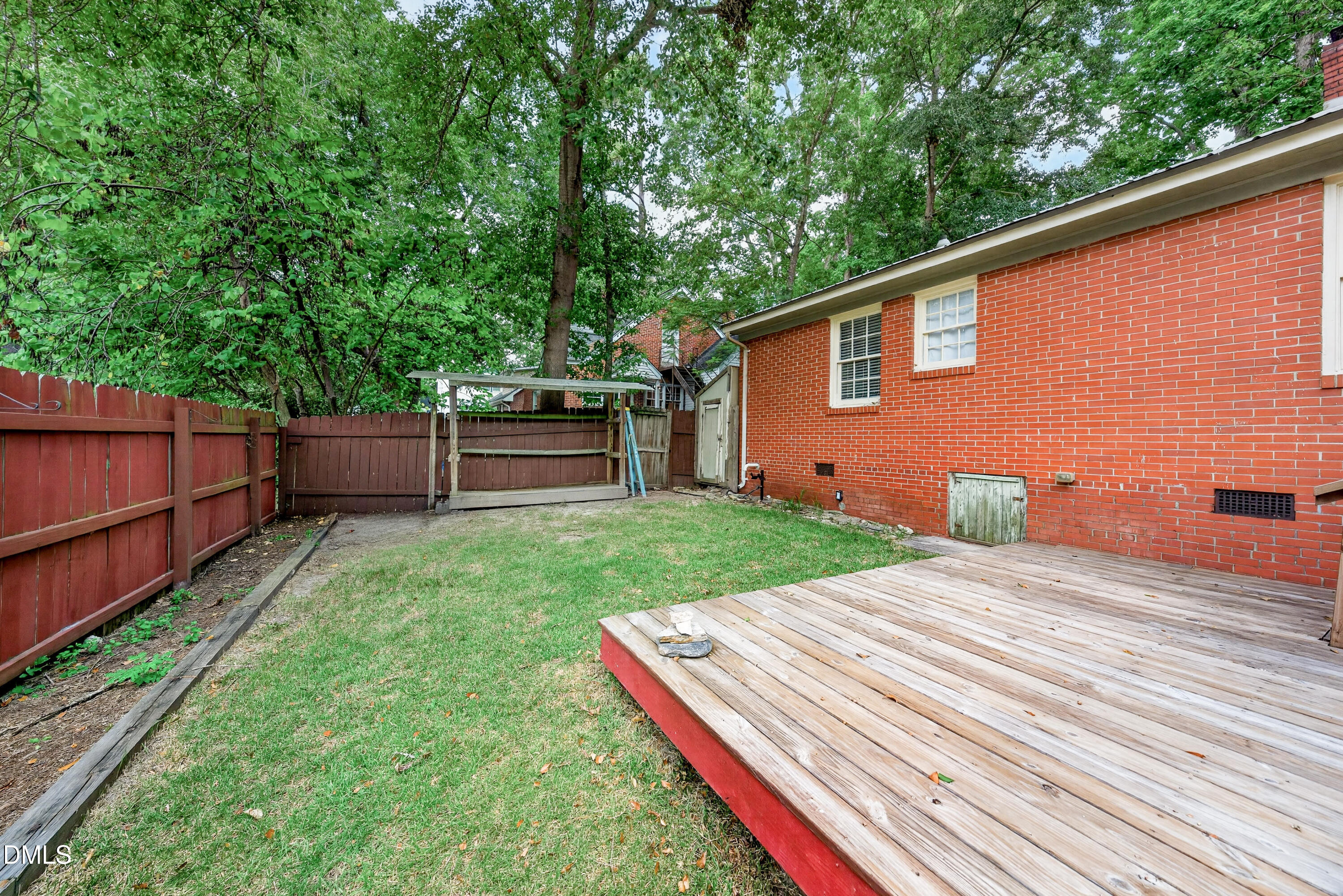 main property photo 37