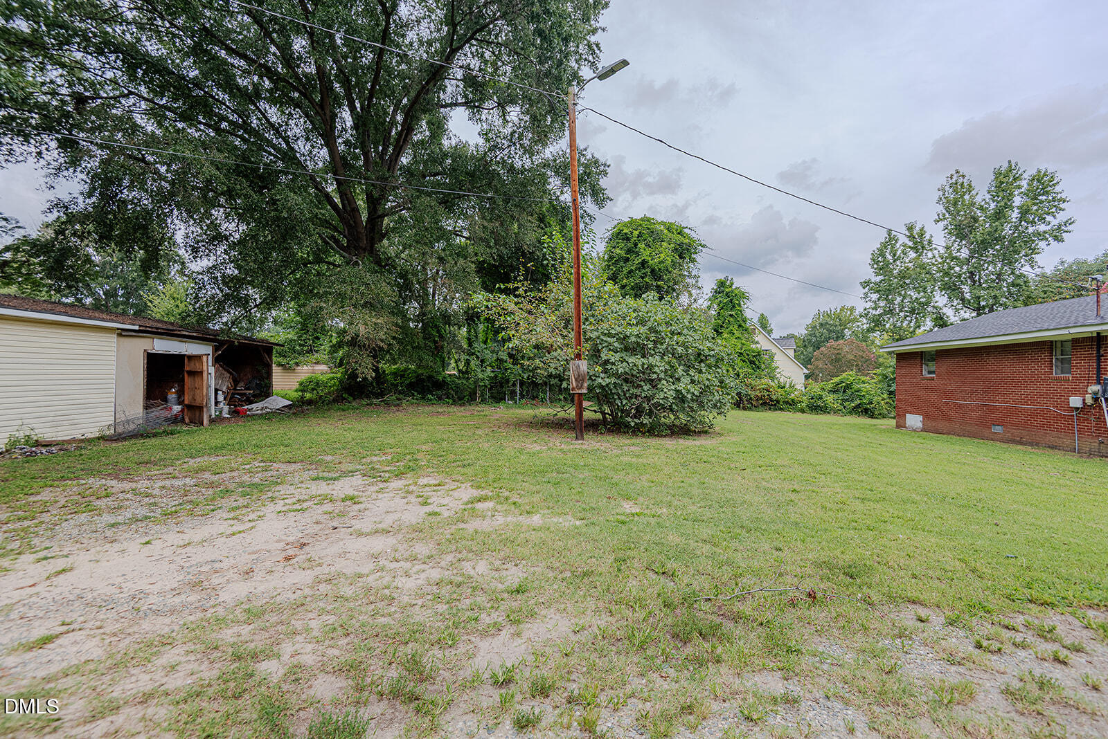 main property photo 37