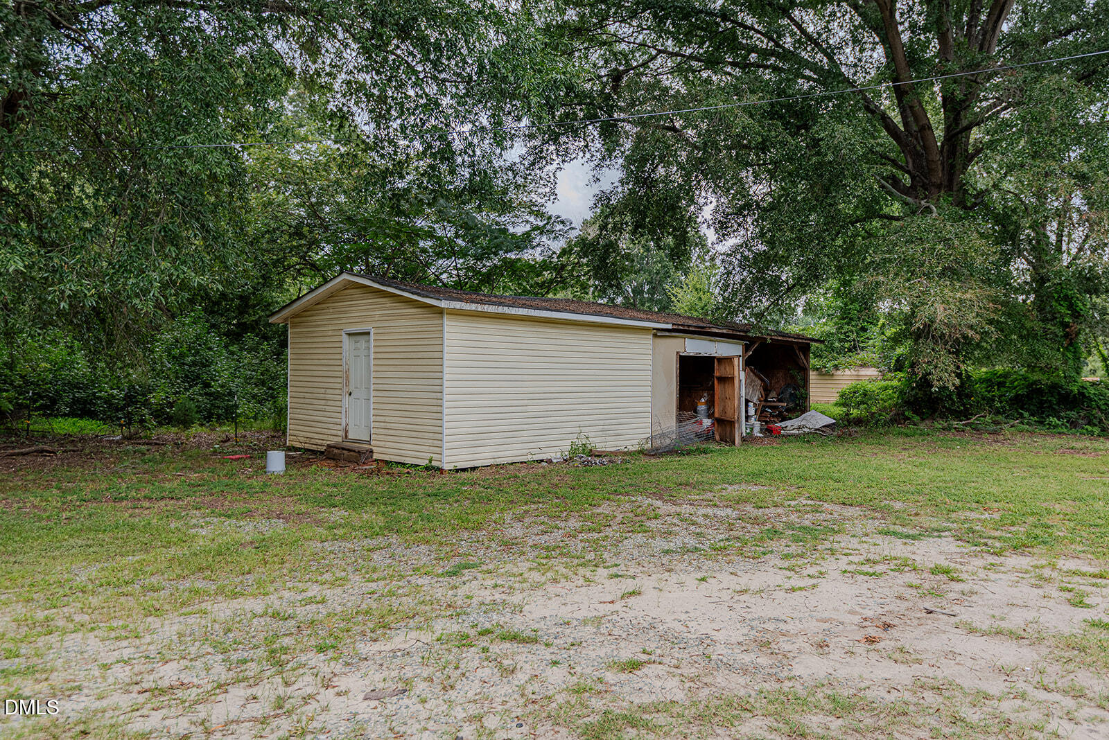 main property photo 38