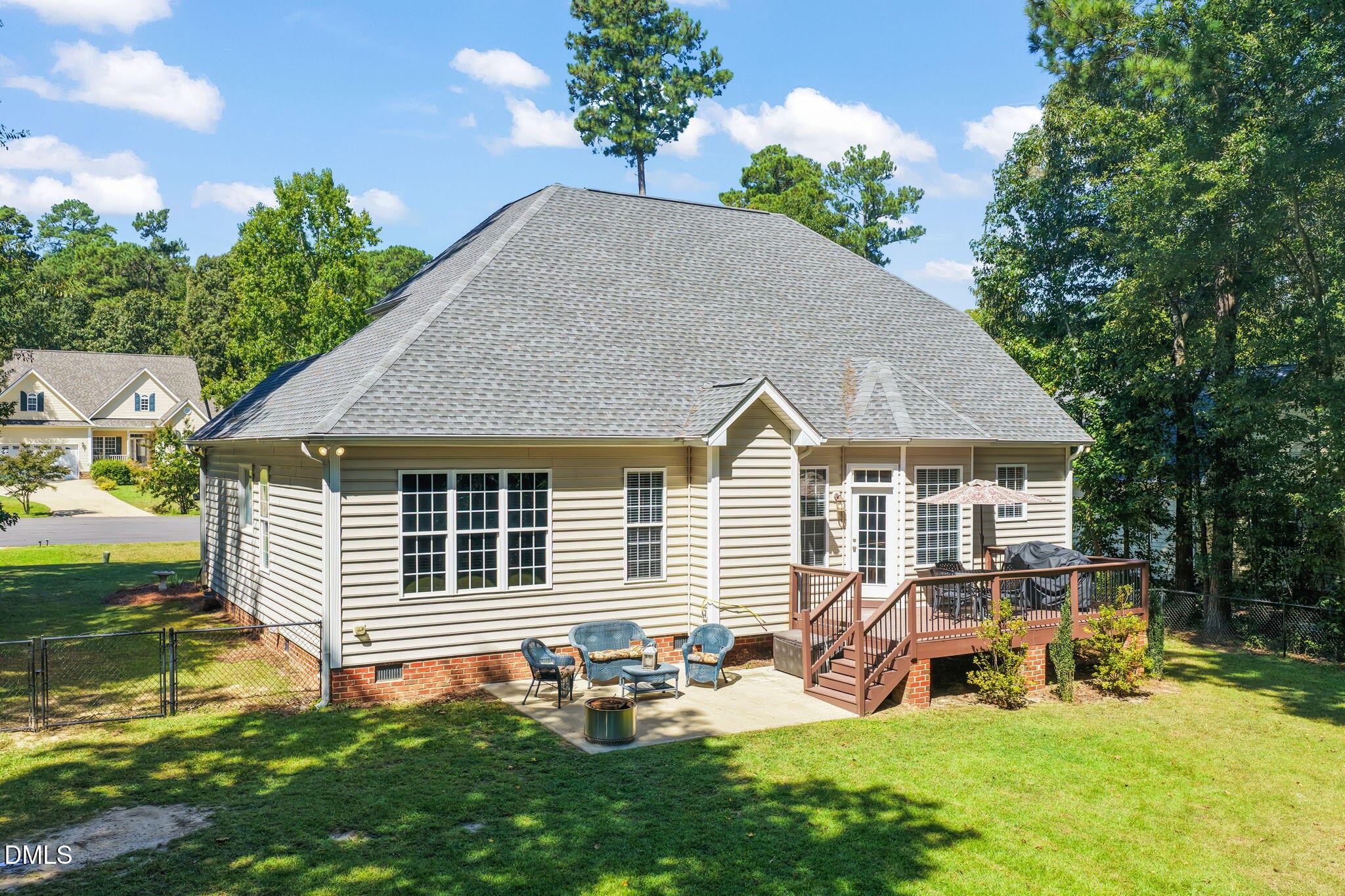 main property photo 39