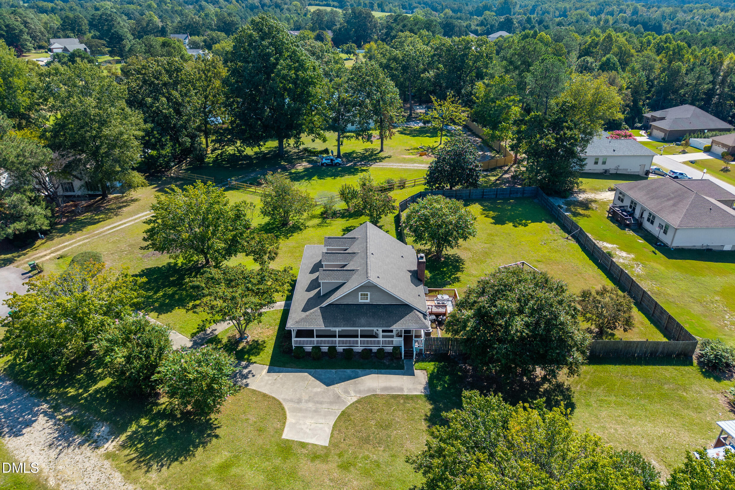 main property photo 35